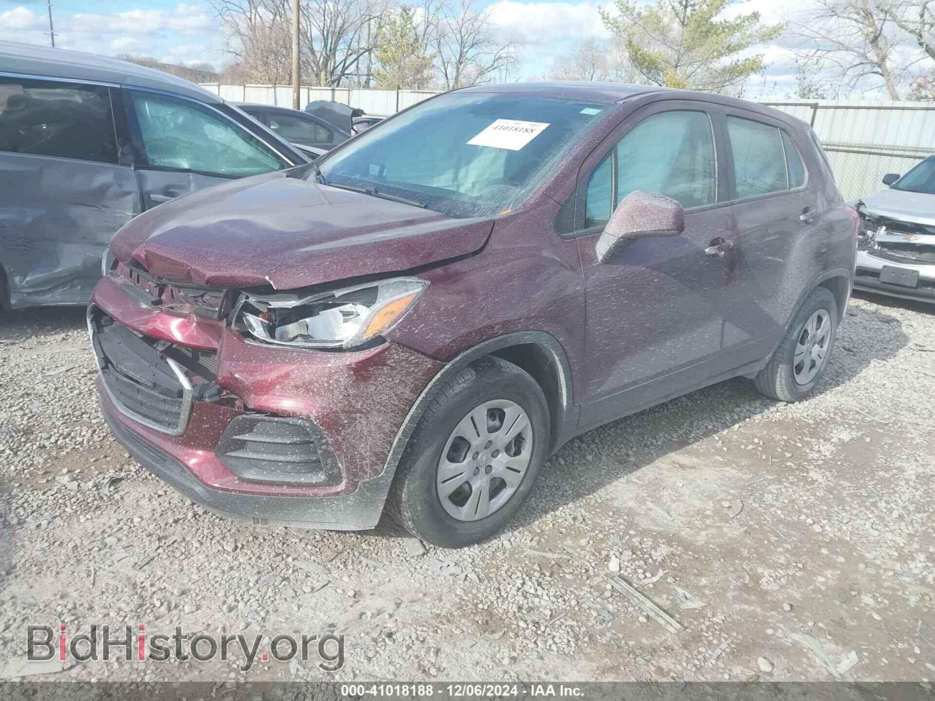 2017 CHEVROLET TRAX - VIN: 3GNCJKSB2HL153943 - Фото 2