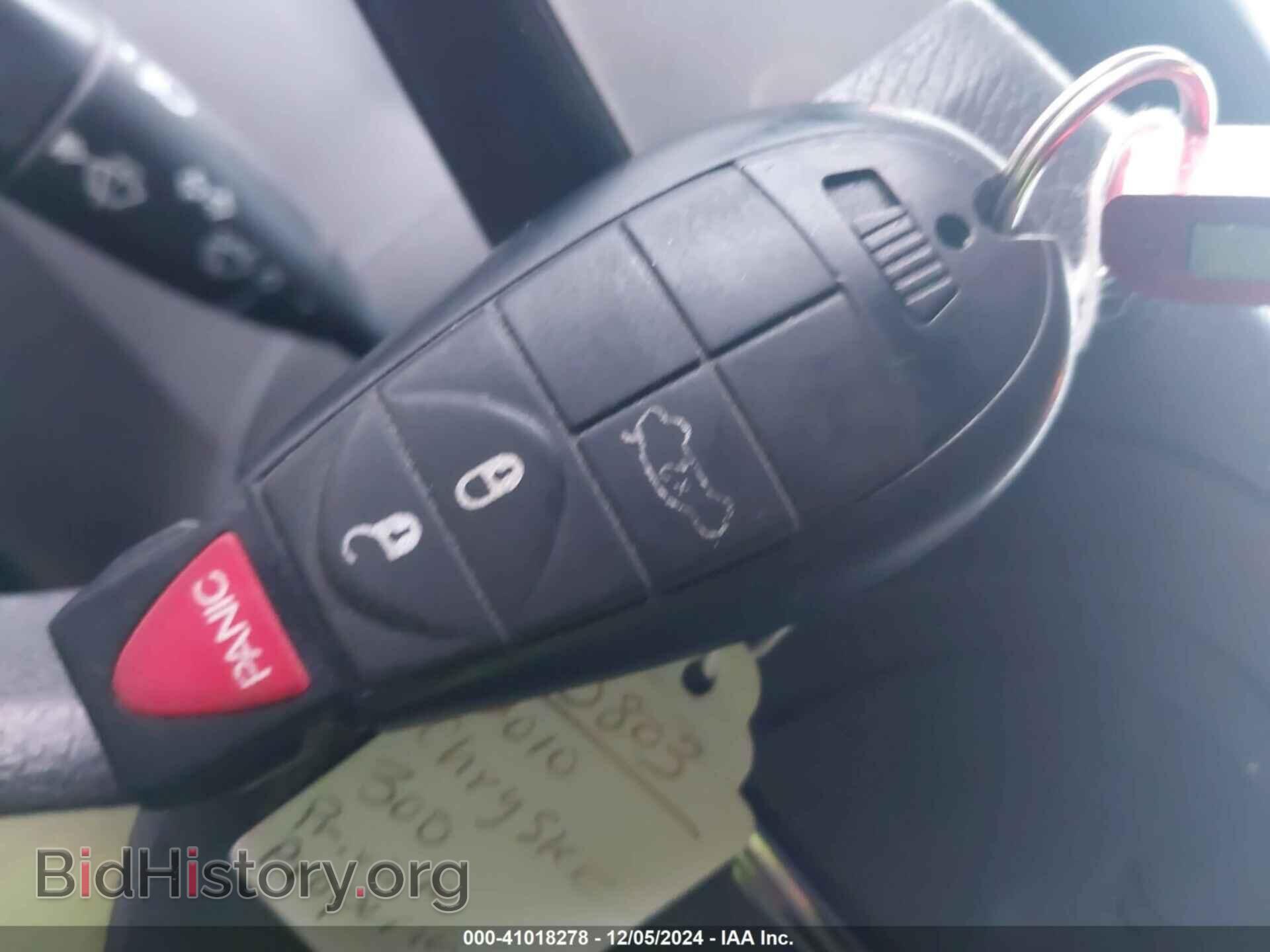 2010 CHRYSLER 300 - VIN: 2C3CA4CD9AH143370 - Фото 11