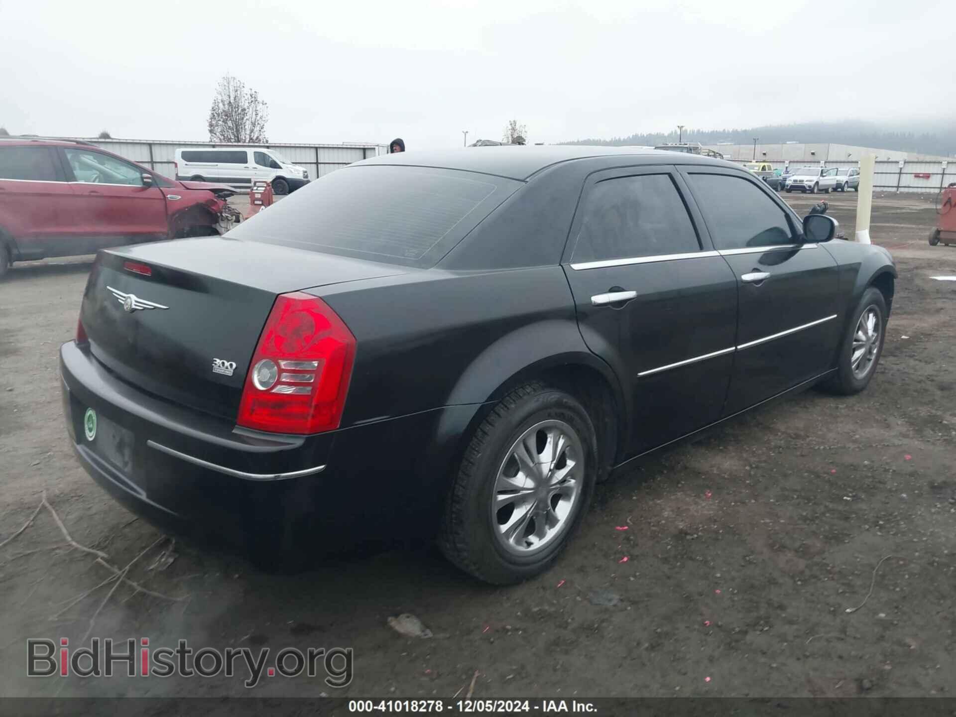 2010 CHRYSLER 300 - VIN: 2C3CA4CD9AH143370 - Фото 4