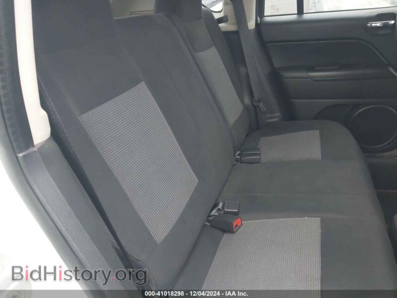 2014 Jeep COMPASS (VIN 1C4NJCBA9ED539307) — photo 8 of 16