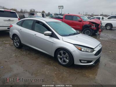2017 Ford FOCUS SE, серебристый — VIN 1FADP3FE4HL282130, IAAI