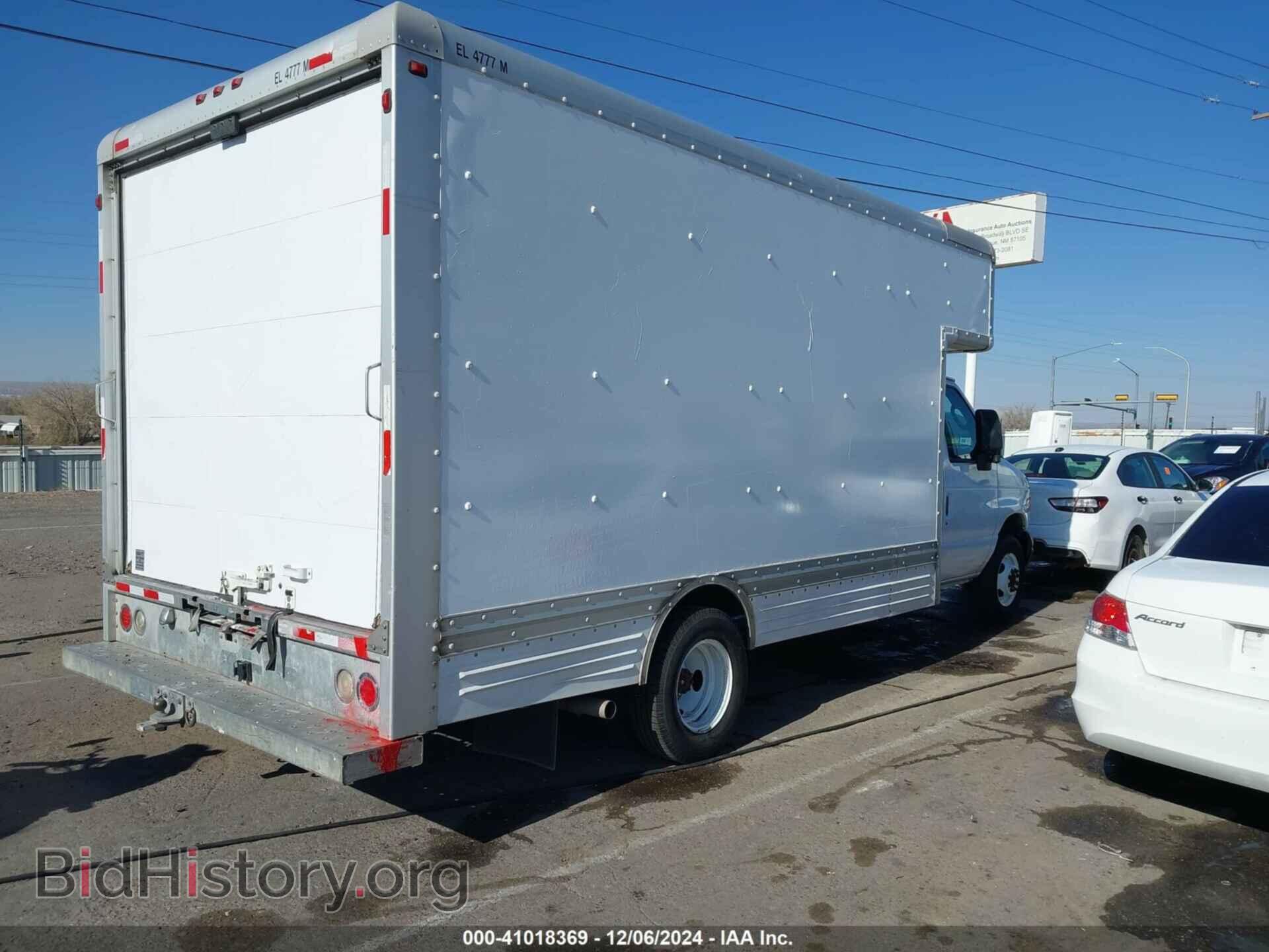 2007 FORD E-450 CUTAWAY - VIN: 1FDXE45S37DA18525 - Фото 4