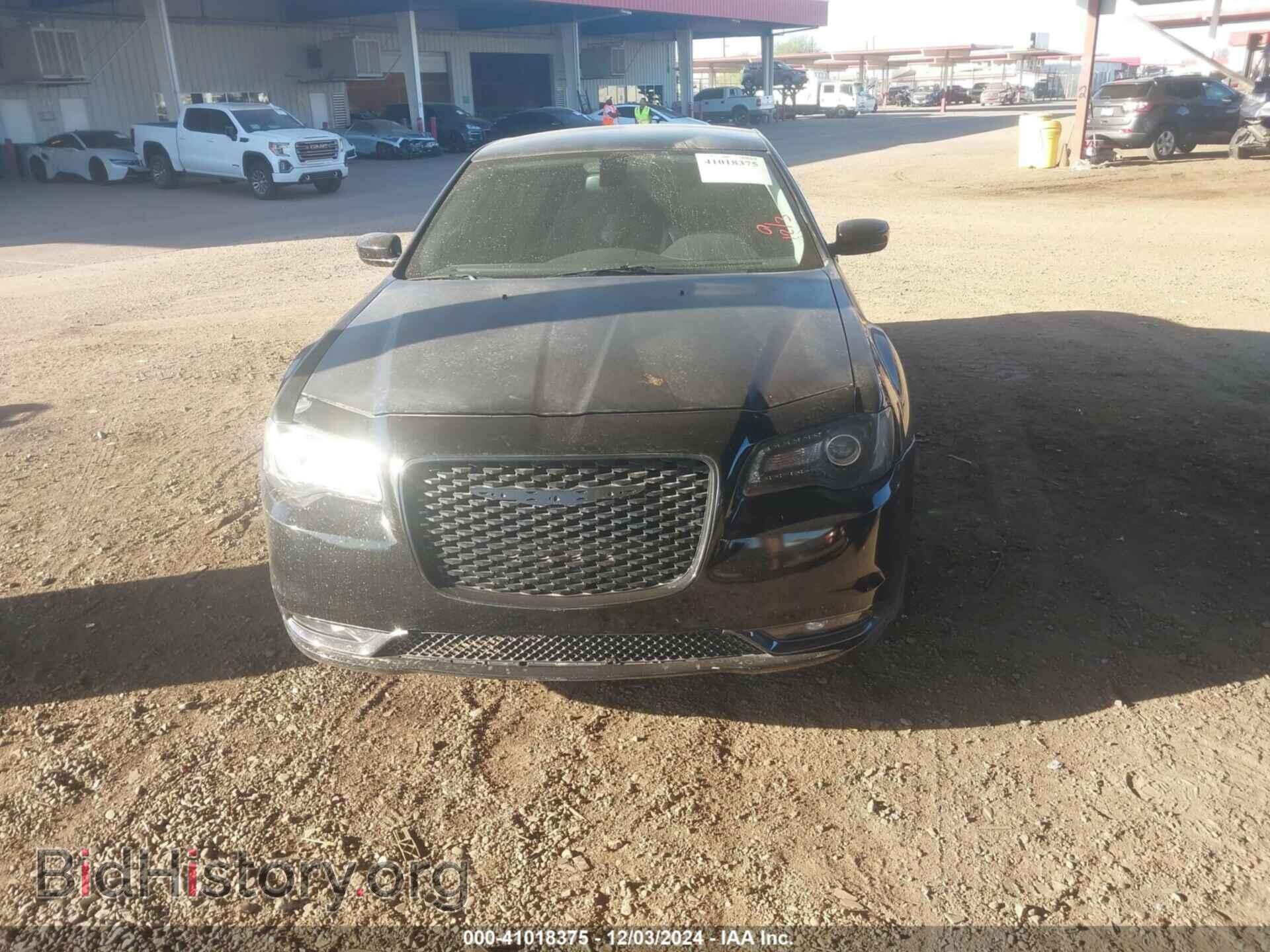 2015 CHRYSLER 300 - VIN: 2C3CCAAG5FH796792 - Фото 12