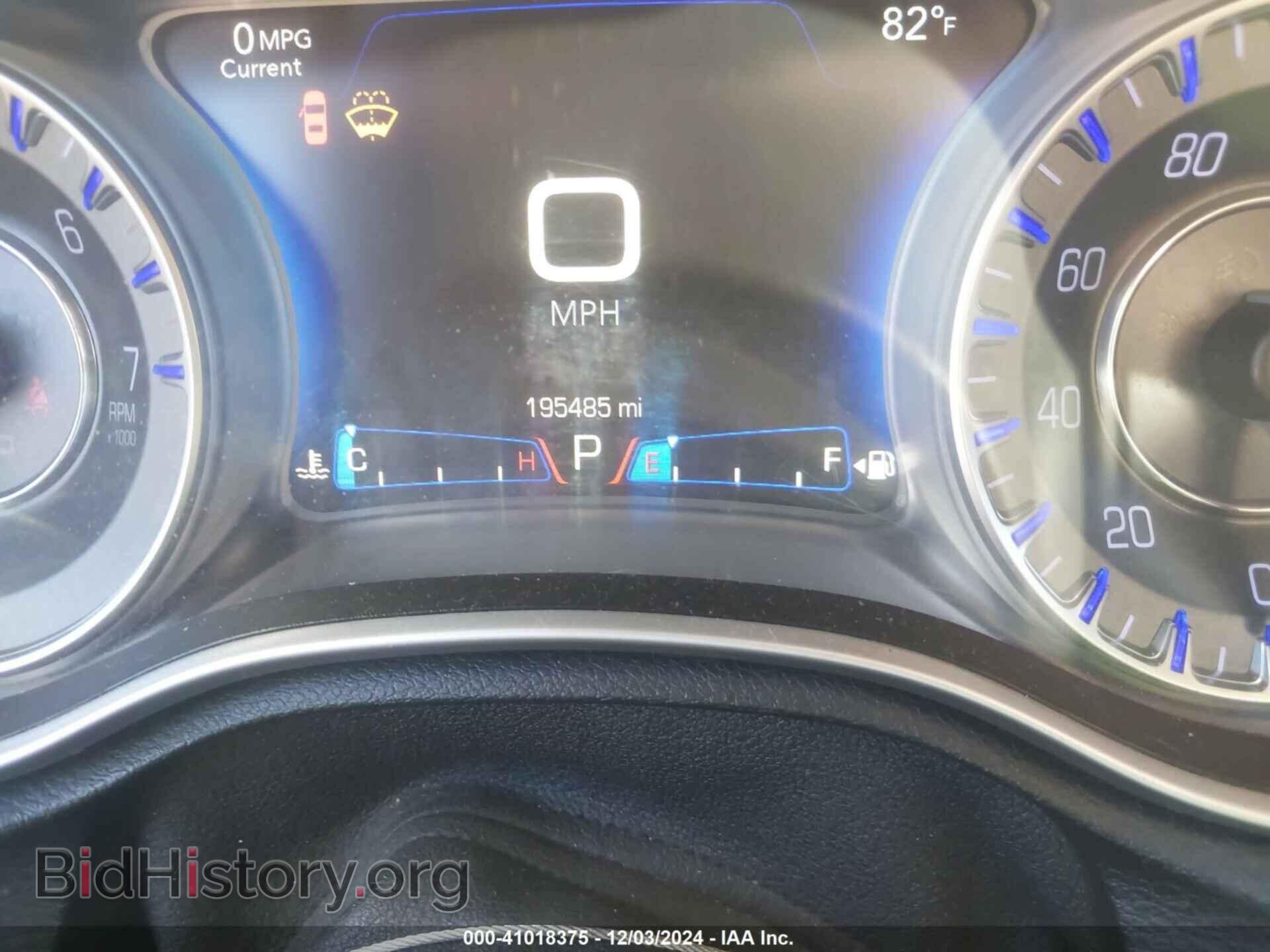 2015 CHRYSLER 300 - VIN: 2C3CCAAG5FH796792 - Фото 15