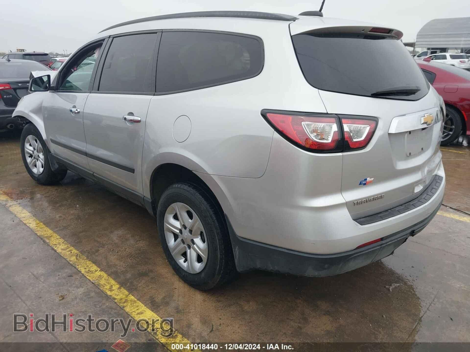 2017 CHEVROLET TRAVERSE - VIN: 1GNKRFKD4HJ159182 - Фото 3