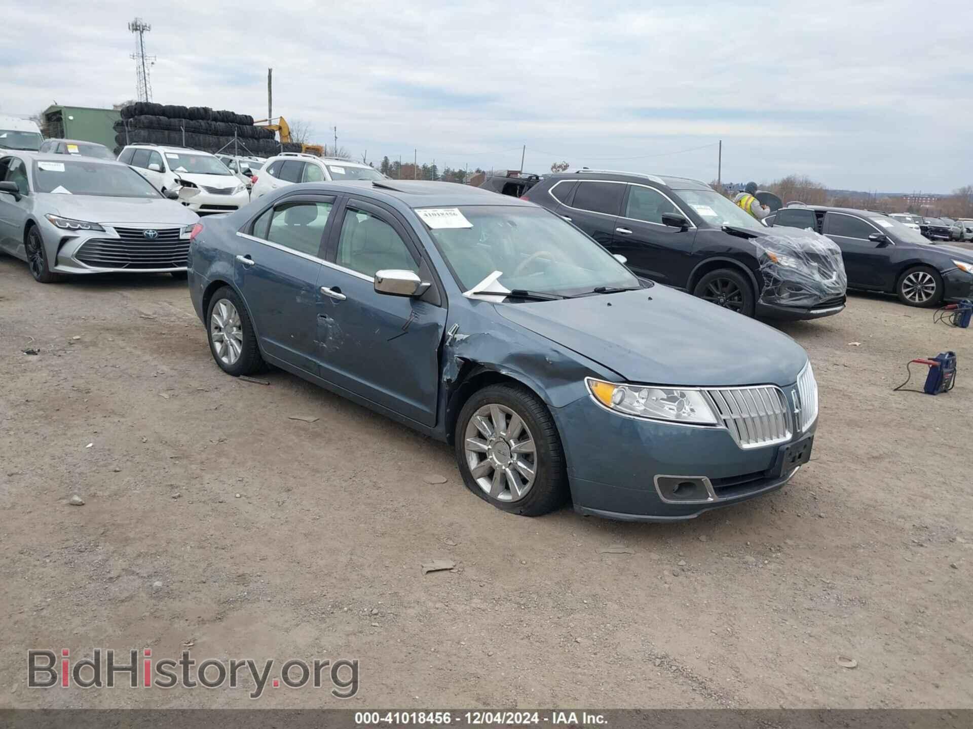 Photo 3LNHL2JC9BR750266 - LINCOLN MKZ 2011