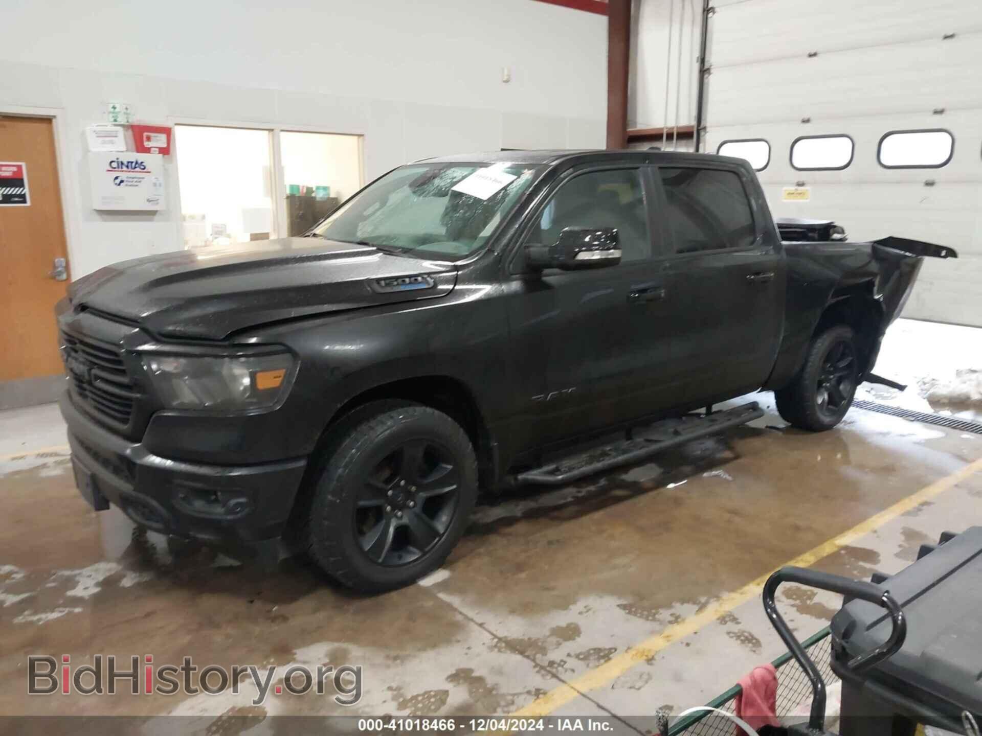 2021 RAM 1500 - VIN: 1C6SRFFT9MN569996 - Фото 2