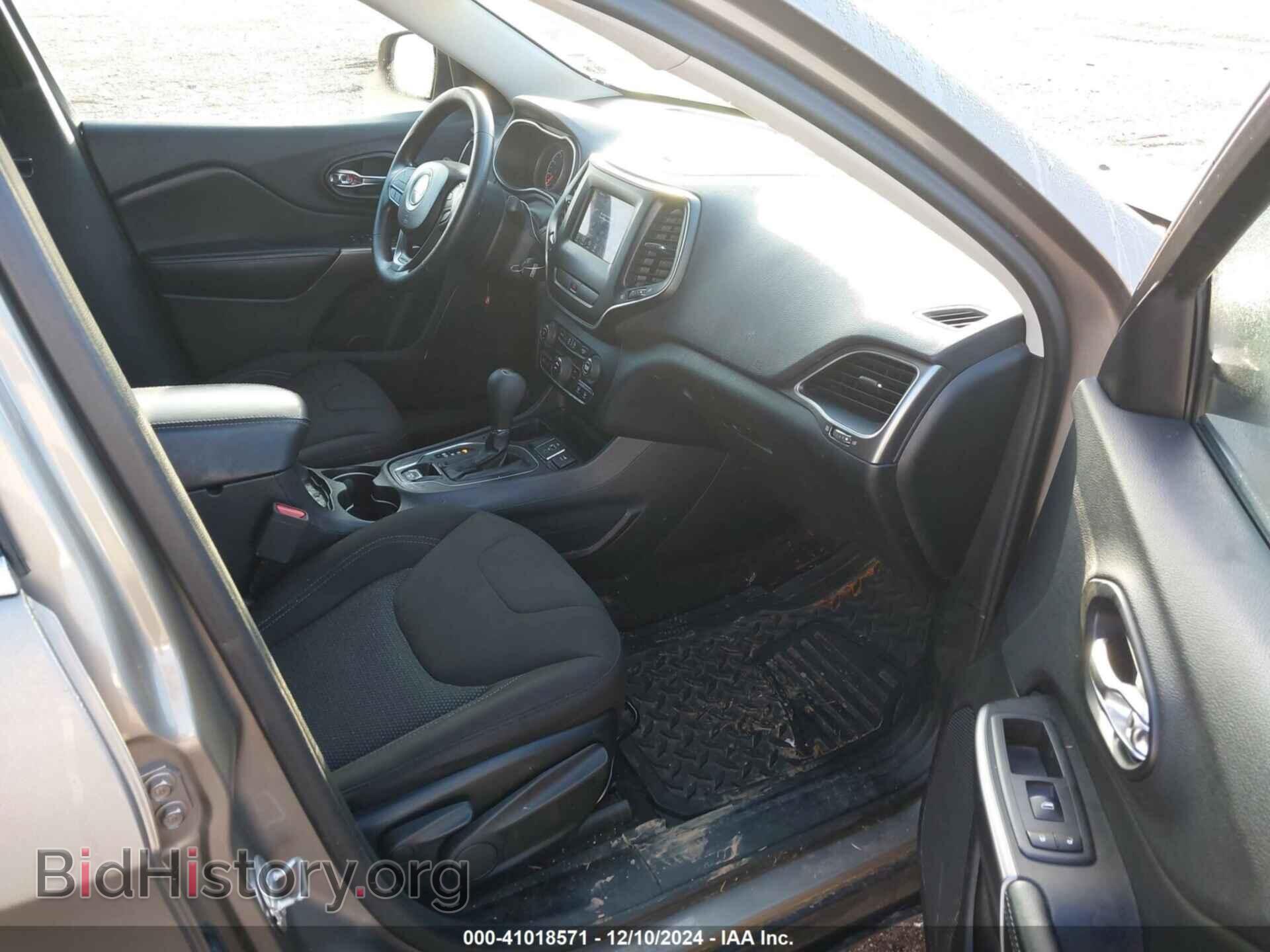 2019 JEEP CHEROKEE - VIN: 1C4PJLCB5KD160381 - Фото 5