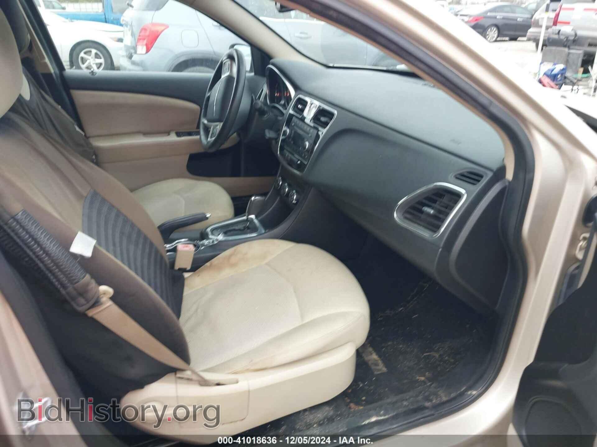 2014 CHRYSLER 200 - VIN: 1C3CCBBB3EN158605 - Фото 5