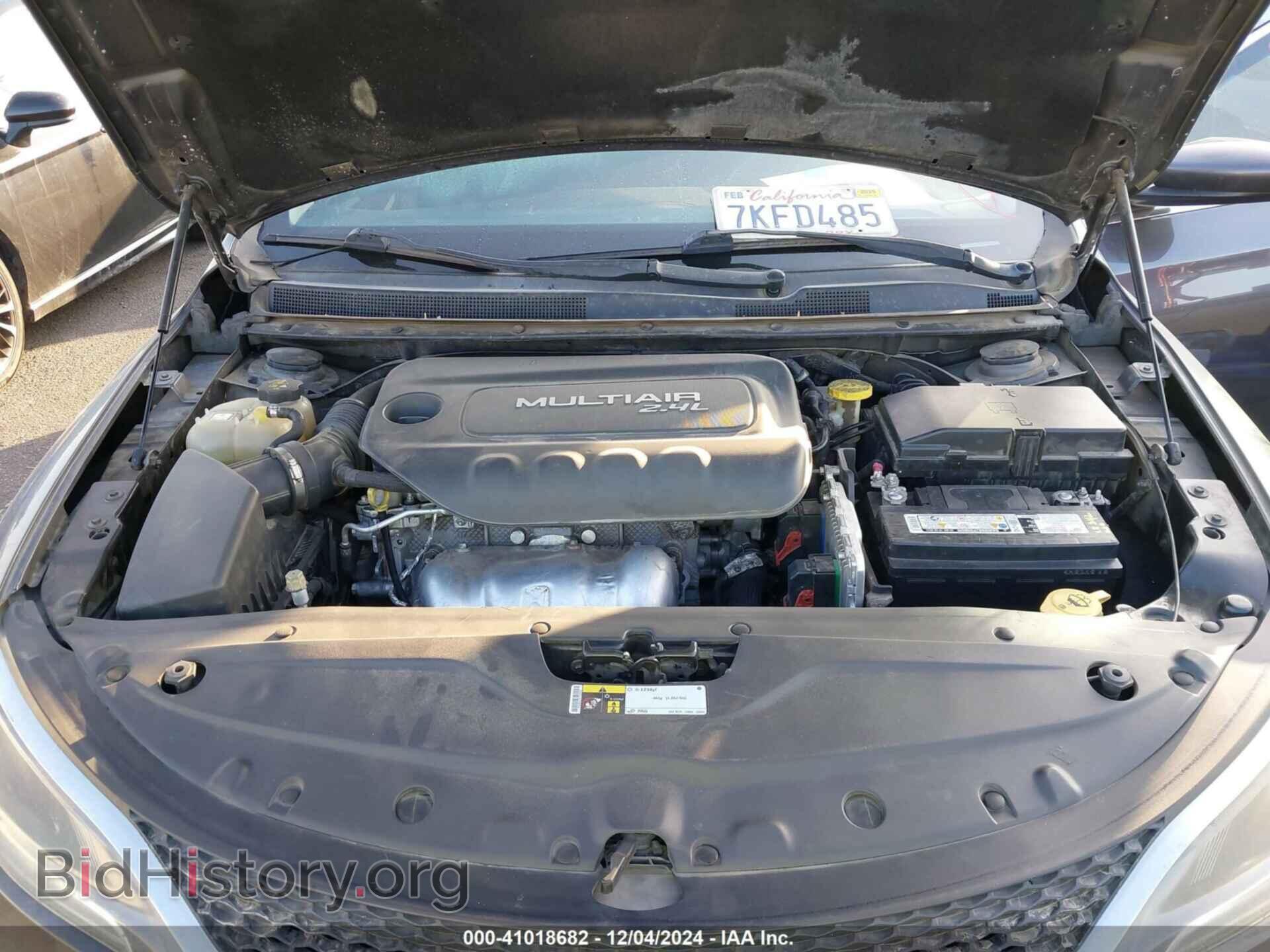 2015 CHRYSLER 200 - VIN: 1C3CCCAB7FN647999 - Фото 10