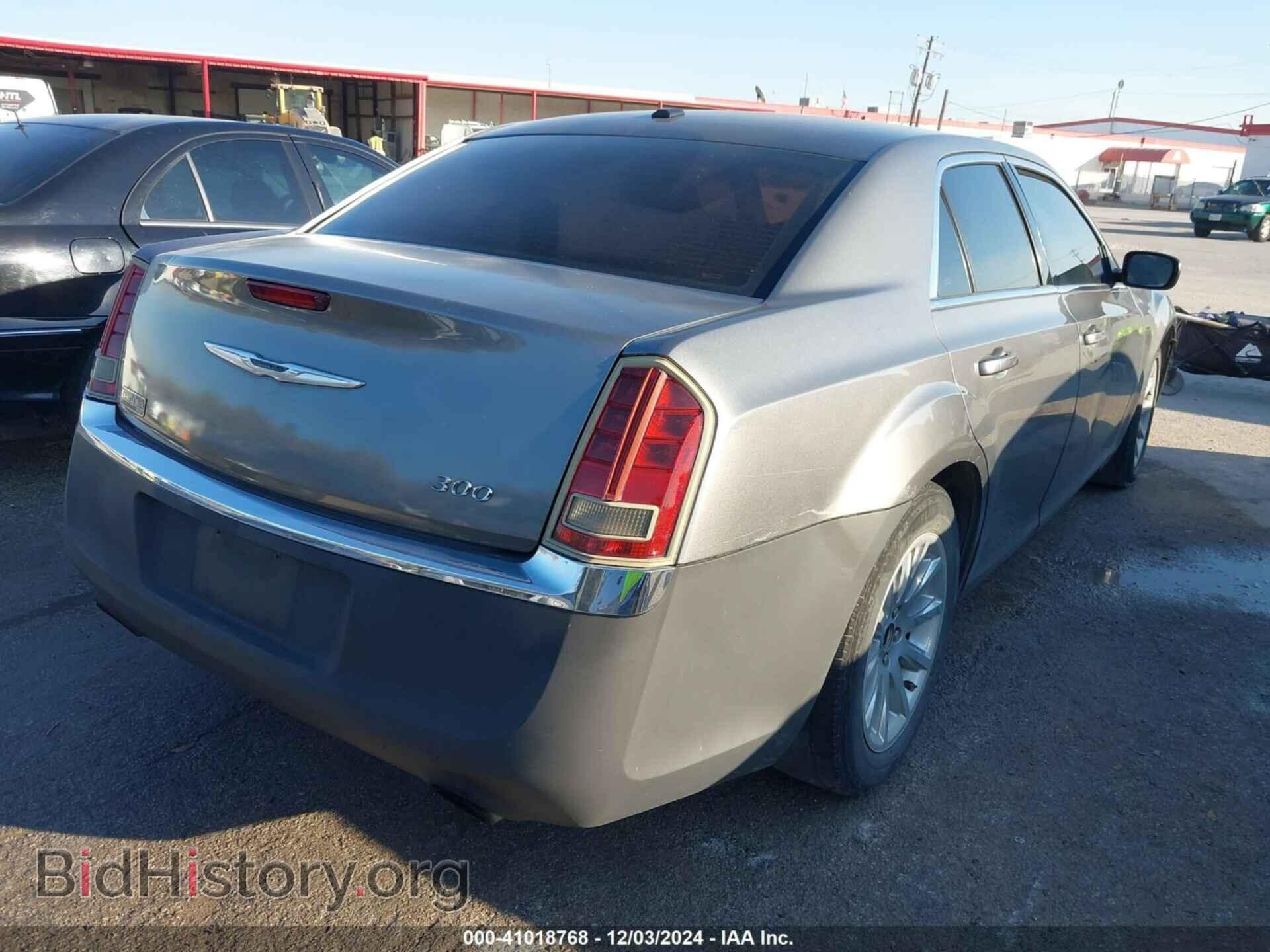 2012 CHRYSLER 300 - VIN: 2C3CCAAG2CH116603 - Фото 4