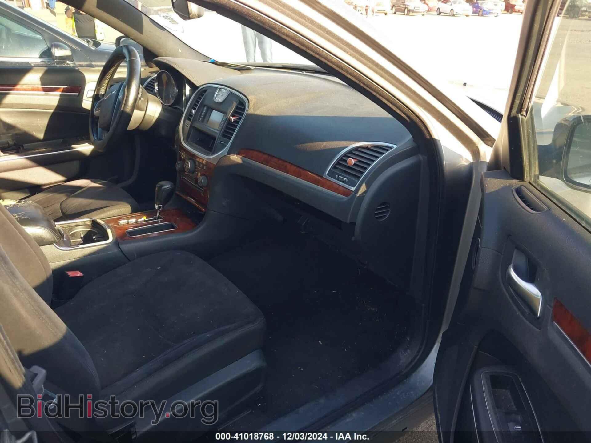 2012 CHRYSLER 300 - VIN: 2C3CCAAG2CH116603 - Фото 5