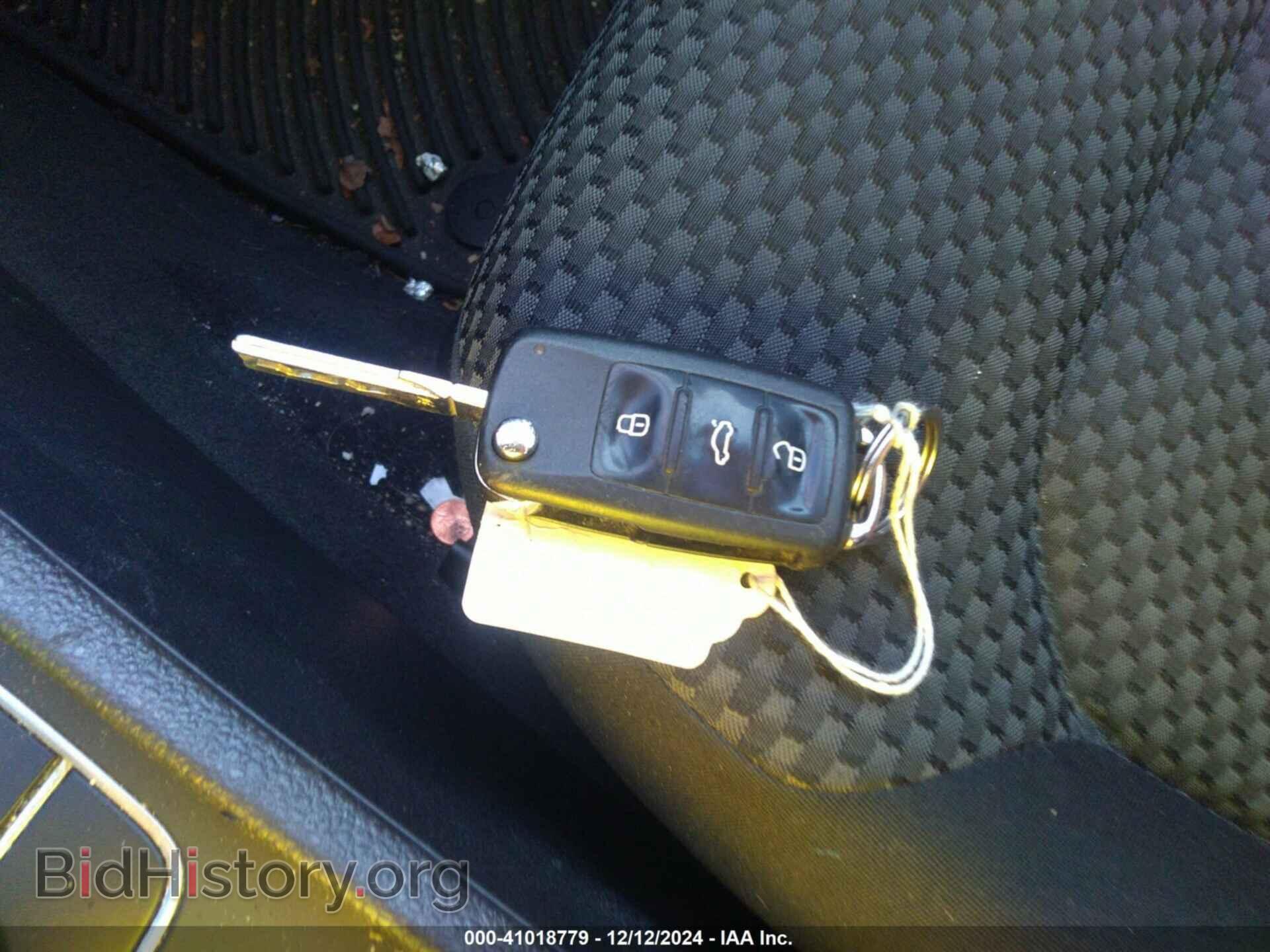 2012 VOLKSWAGEN PASSAT - VIN: 1VWAP7A39CC017249 - Фото 11