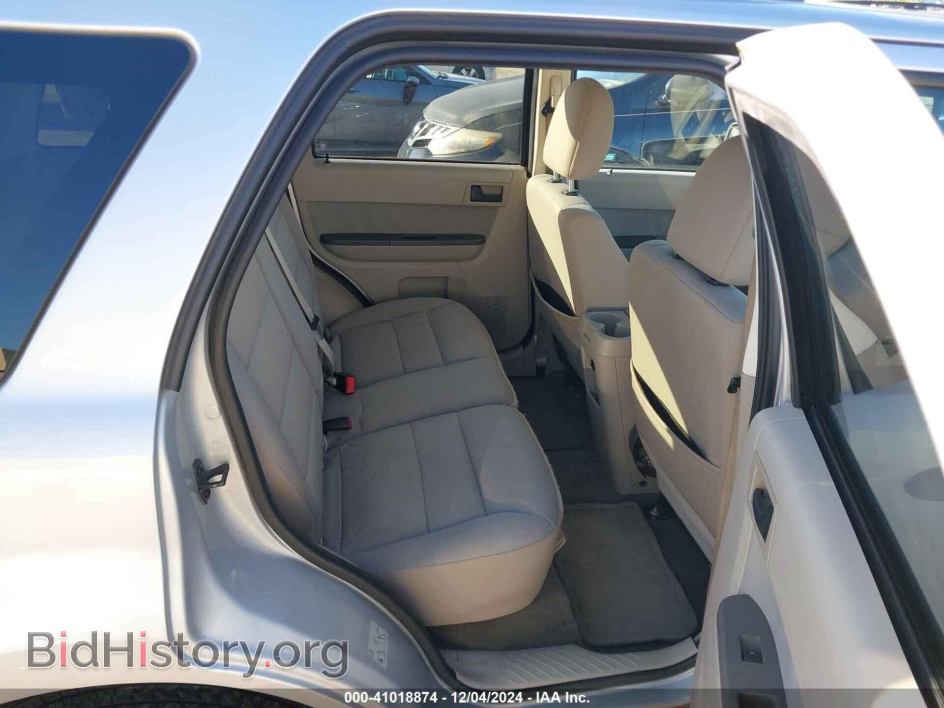 2011 FORD ESCAPE - VIN: 1FMCU0DG2BKB57685 - Фото 8