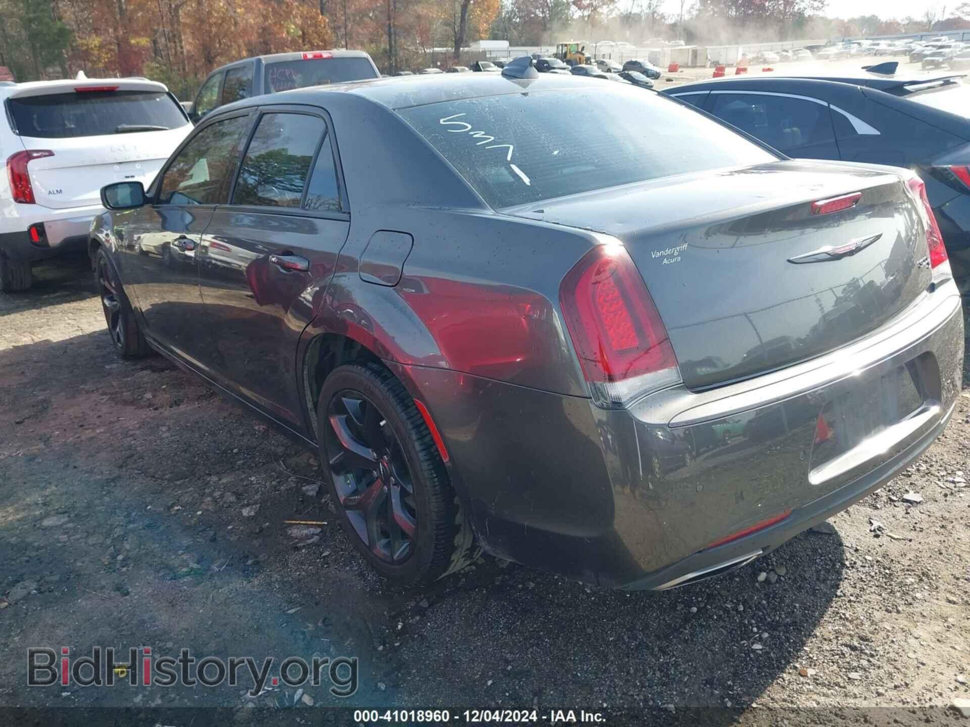 2021 CHRYSLER 300 - VIN: 2C3CCABG6MH585371 - Фото 3