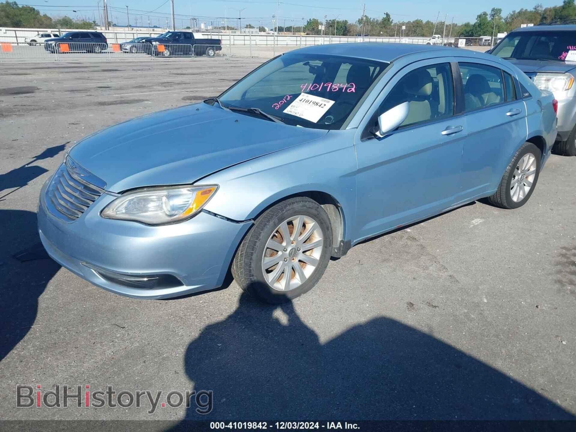 2012 CHRYSLER 200 - VIN: 1C3CCBBB9CN331203 - Photo 2
