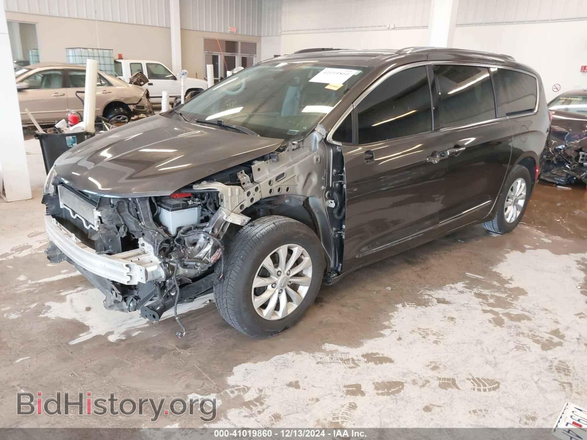 2019 CHRYSLER PACIFICA - VIN: 2C4RC1BG3KR685540 - Фото 2