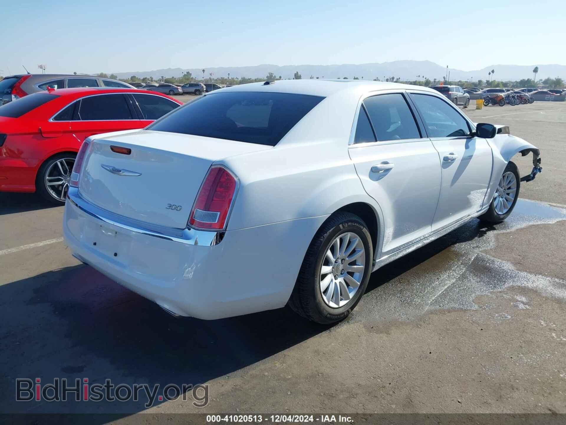 2014 CHRYSLER 300 - VIN: 2C3CCAAG2EH228725 - Photo 4