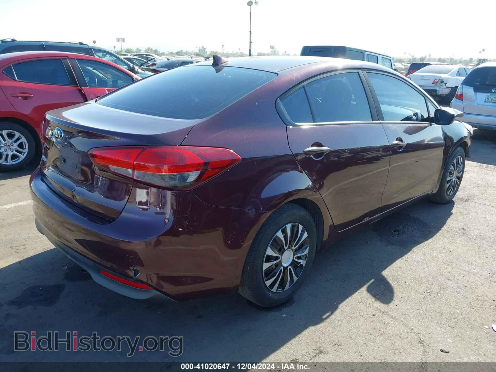 2017 KIA FORTE - VIN: 3KPFK4A74HE040060 - Фото 4