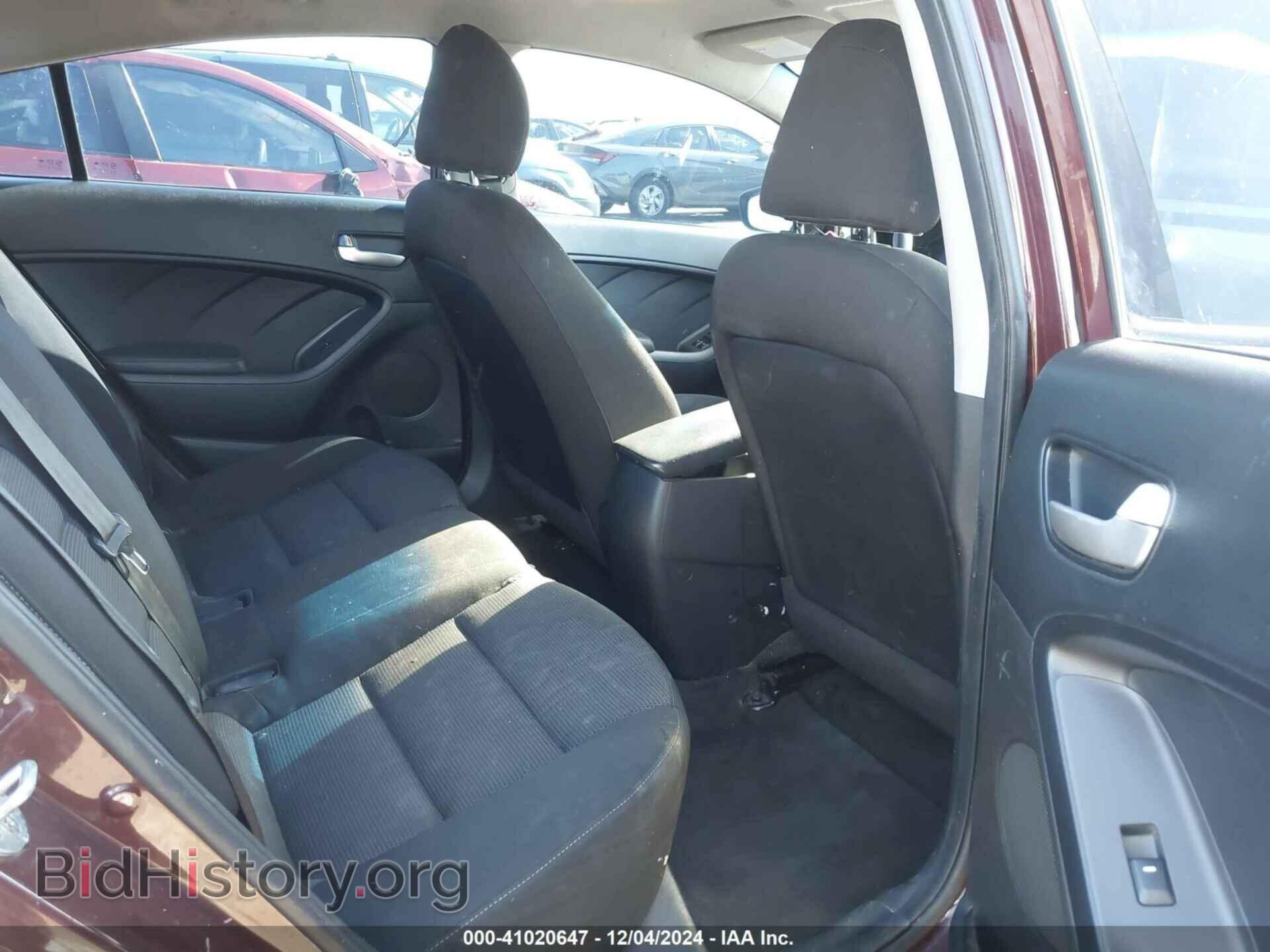 2017 KIA FORTE - VIN: 3KPFK4A74HE040060 - Фото 8