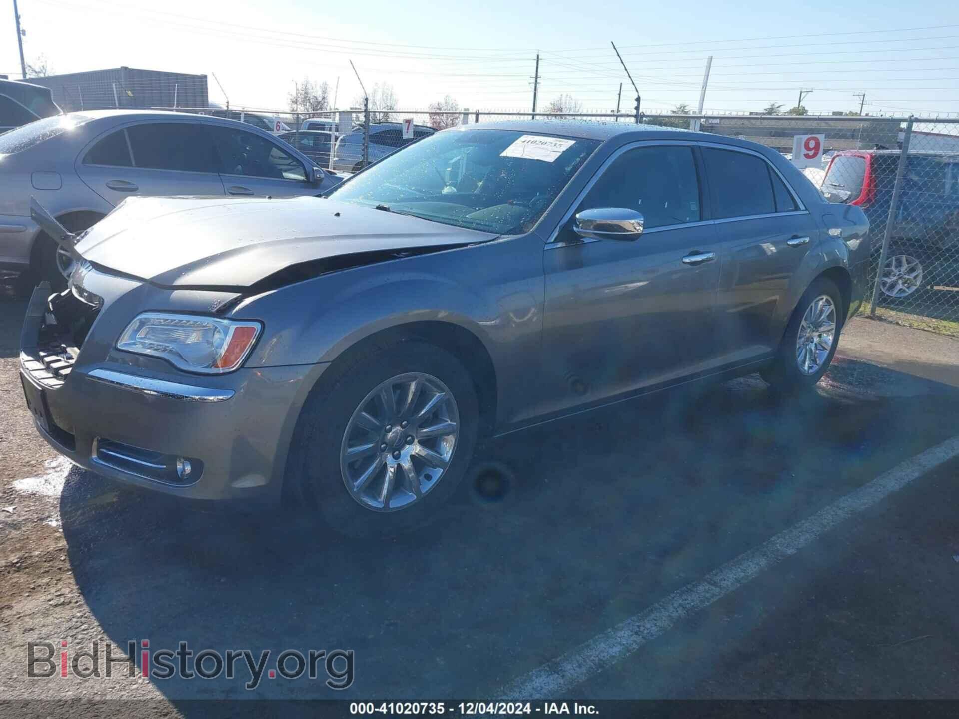 2011 CHRYSLER 300 - VIN: 2C3CA5CG2BH514905 - Фото 2