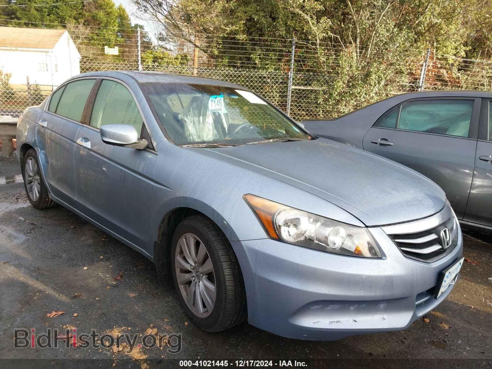Photo 1HGCP2F86BA068111 - HONDA ACCORD 2011