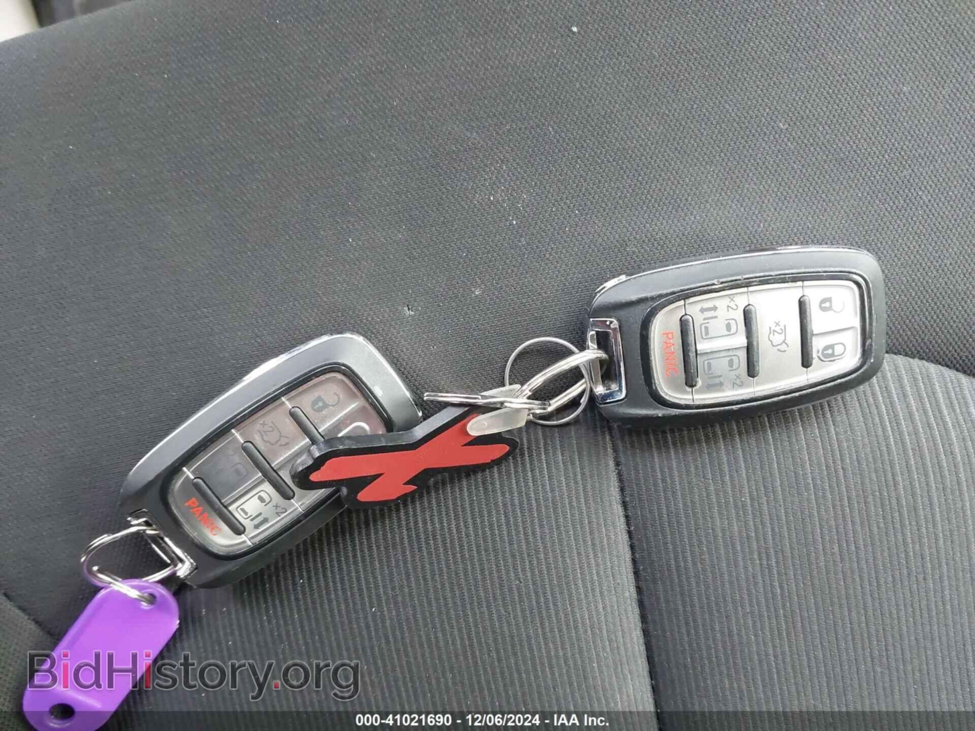 2017 CHRYSLER PACIFICA - VIN: 2C4RC1DG4HR507691 - Фото 11