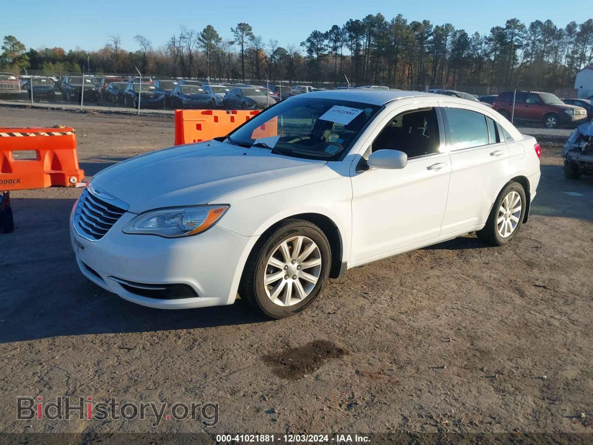 2014 CHRYSLER 200 - VIN: 1C3CCBBBXEN171237 - Фото 2