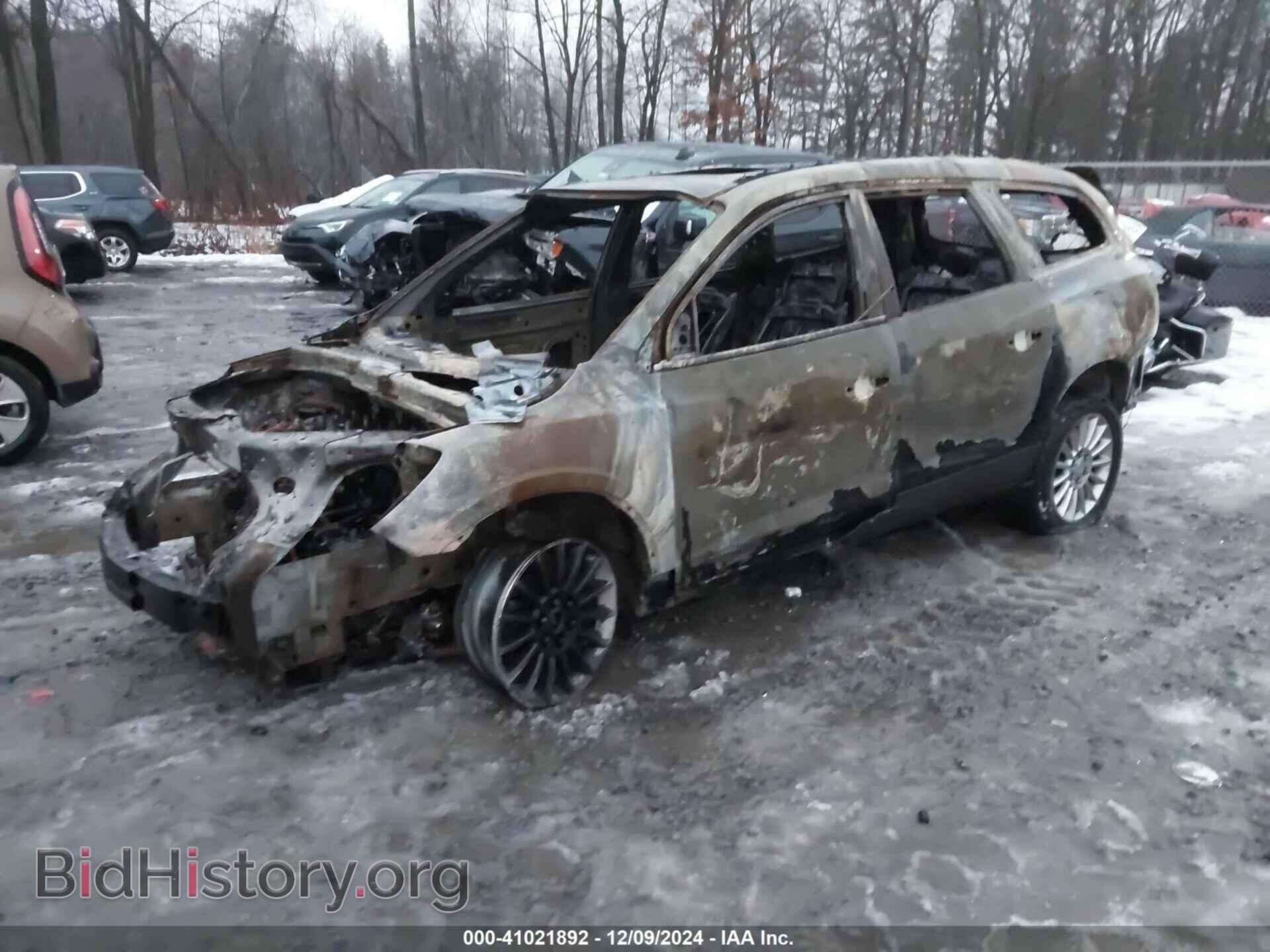 2012 BUICK ENCLAVE - VIN: 5GAKVCED7CJ220405 - Фото 2