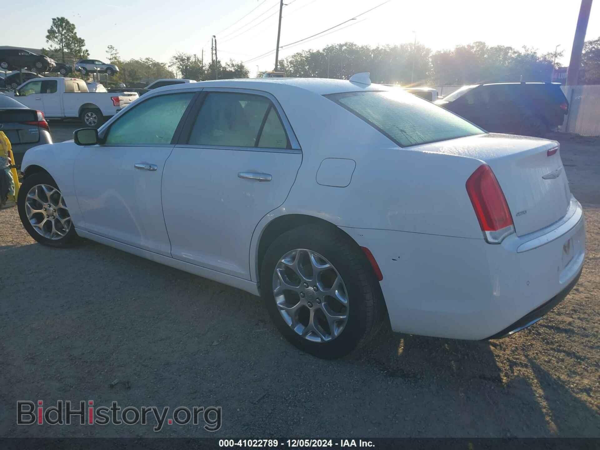 2016 CHRYSLER 300C - VIN: 2C3CCASG0GH191434 - Фото 3