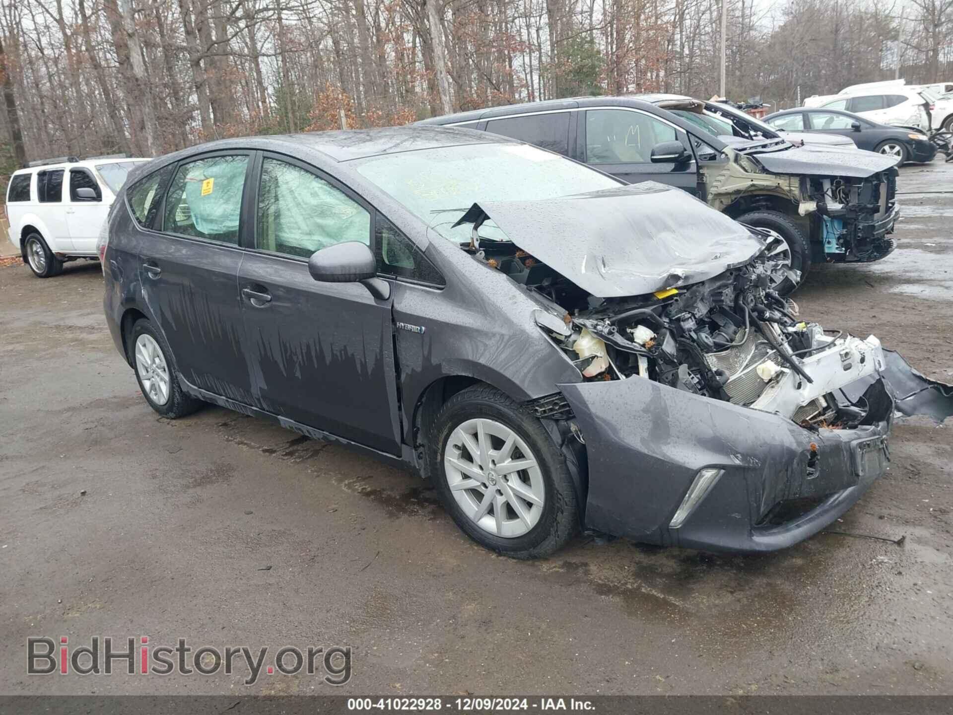 Фотография JTDZN3EU4EJ001918 - TOYOTA PRIUS V 2014