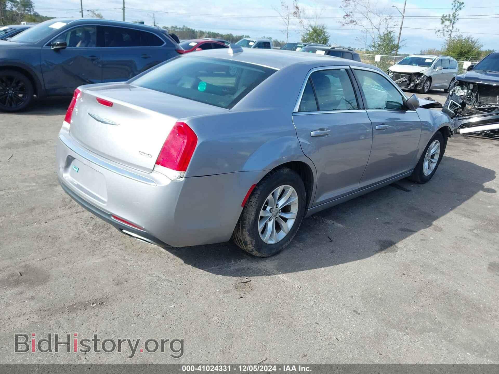2015 CHRYSLER 300 - VIN: 2C3CCAAG3FH930201 - Фото 4
