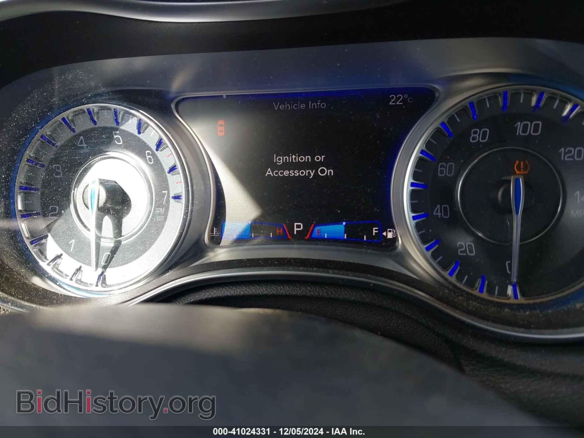 2015 CHRYSLER 300 - VIN: 2C3CCAAG3FH930201 - Фото 7