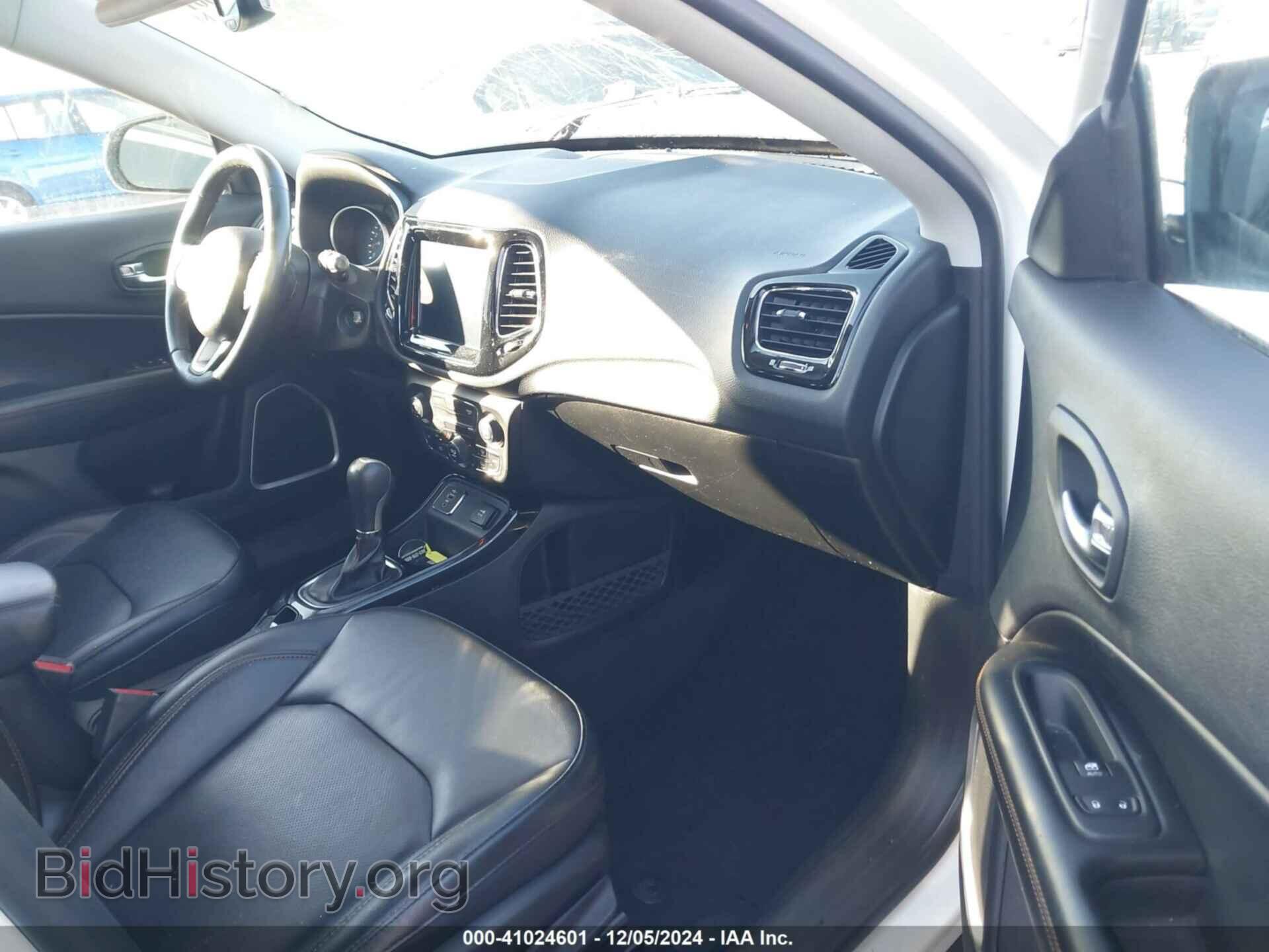 2019 JEEP COMPASS - VIN: 3C4NJCCB0KT793579 - Фото 5