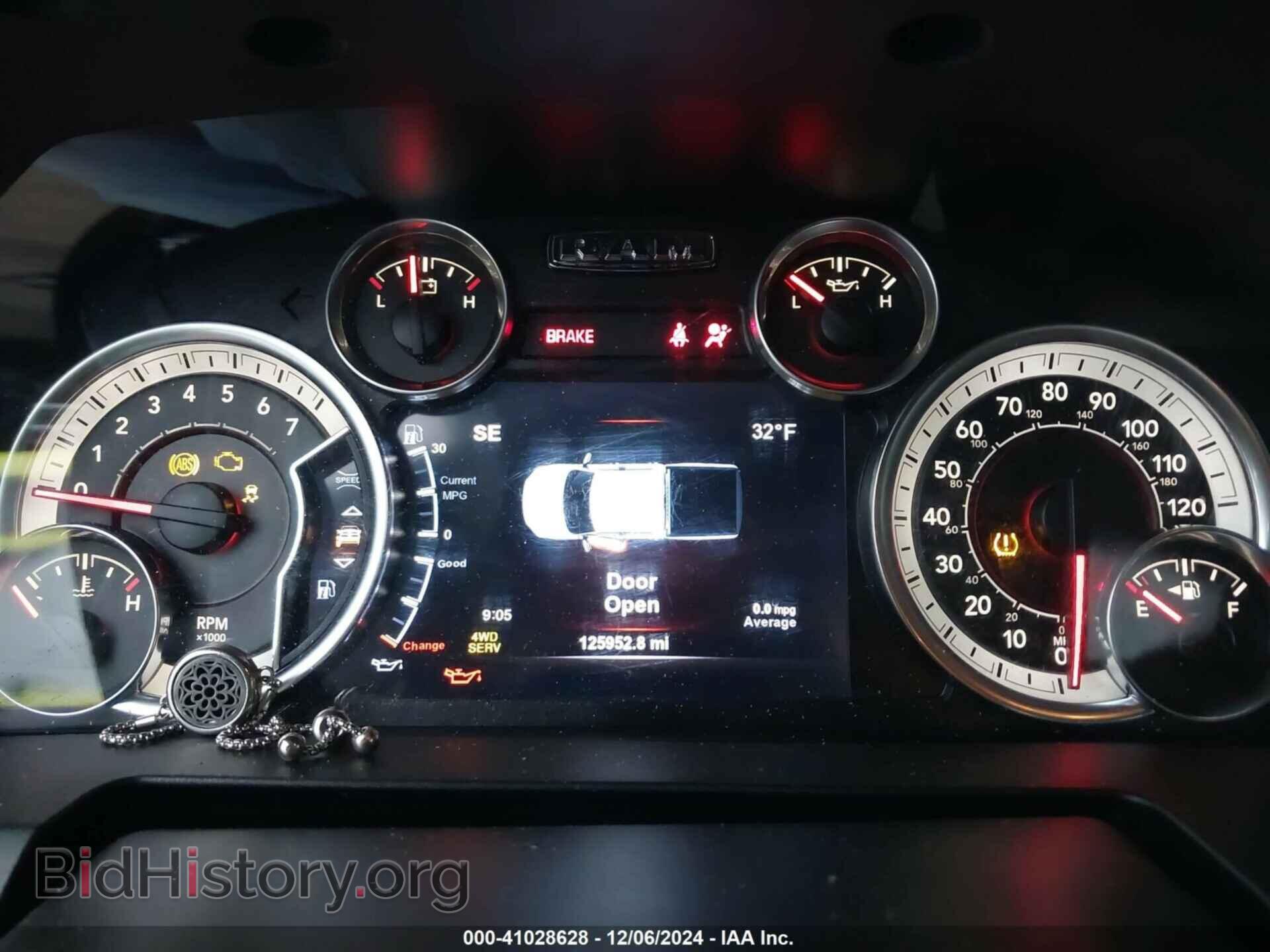 2017 RAM 1500 - VIN: 3C6RR7LT8HG689294 - Фото 7