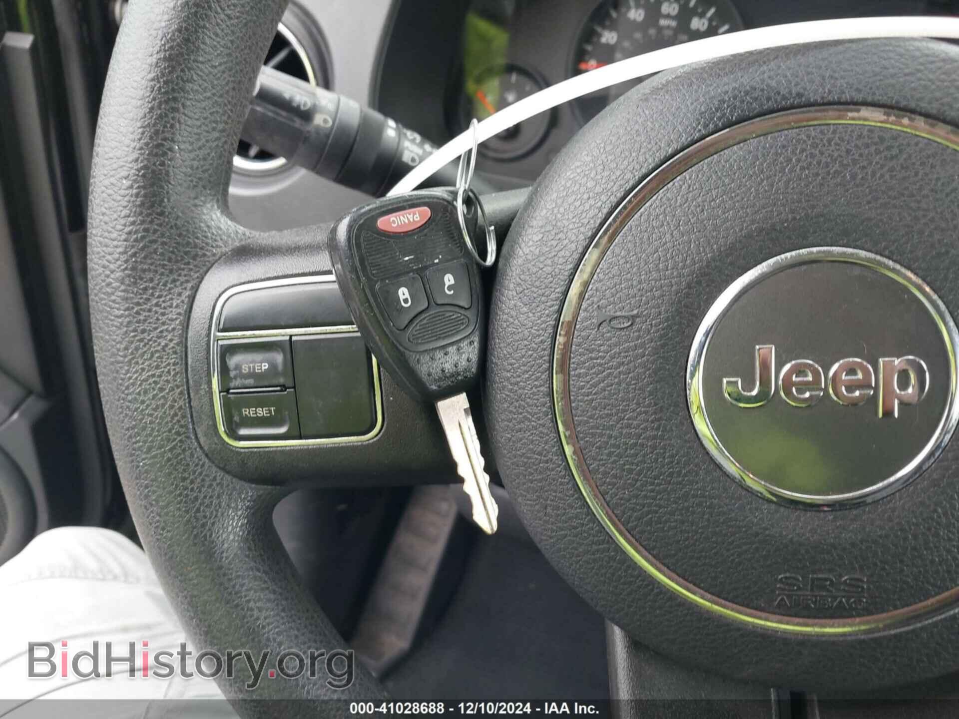 2012 JEEP COMPASS - VIN: 1C4NJDBB6CD504770 - Фото 11