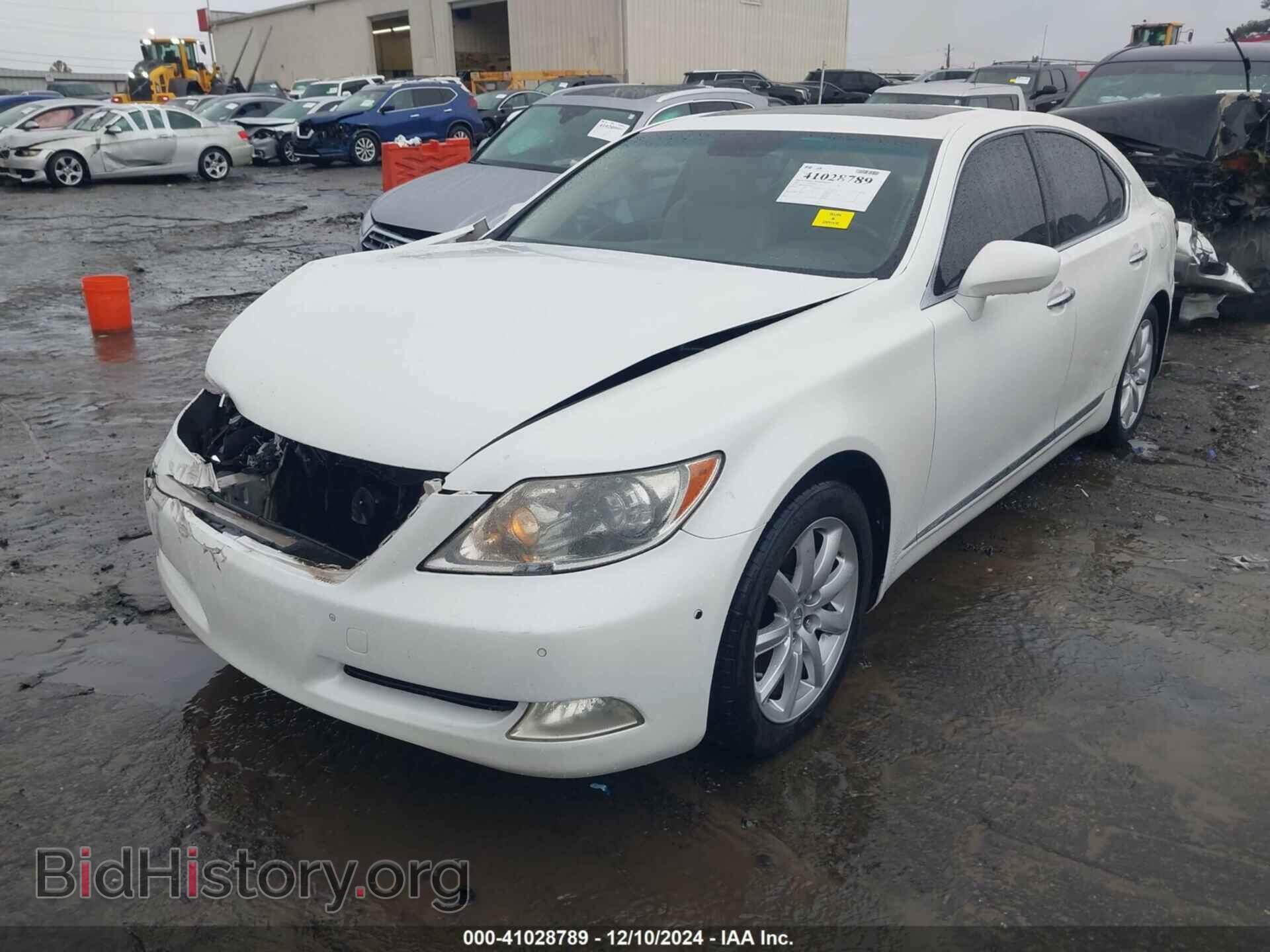 2007 LEXUS LS 460 - VIN: JTHBL46F475049197 - Photo 2