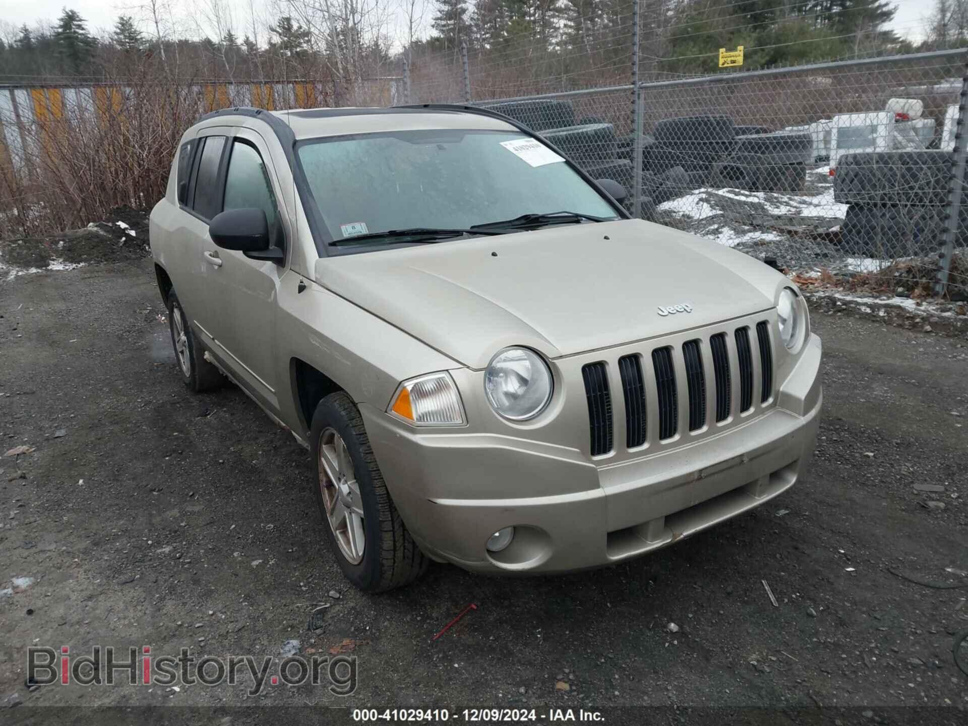 Photo 1J4NF4FB0AD505836 - JEEP COMPASS 2010