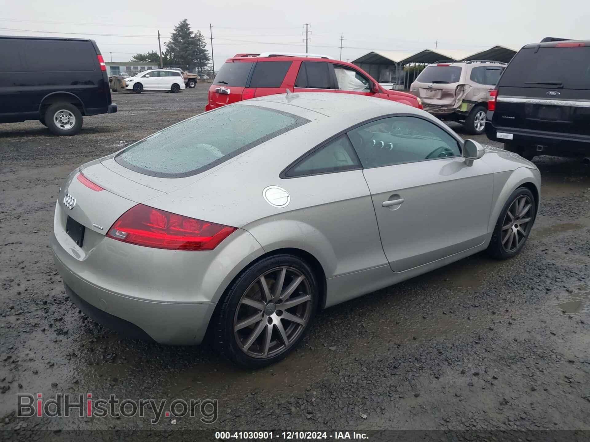 2009 AUDI TT - VIN: TRUKF38J891024209 - Photo 4