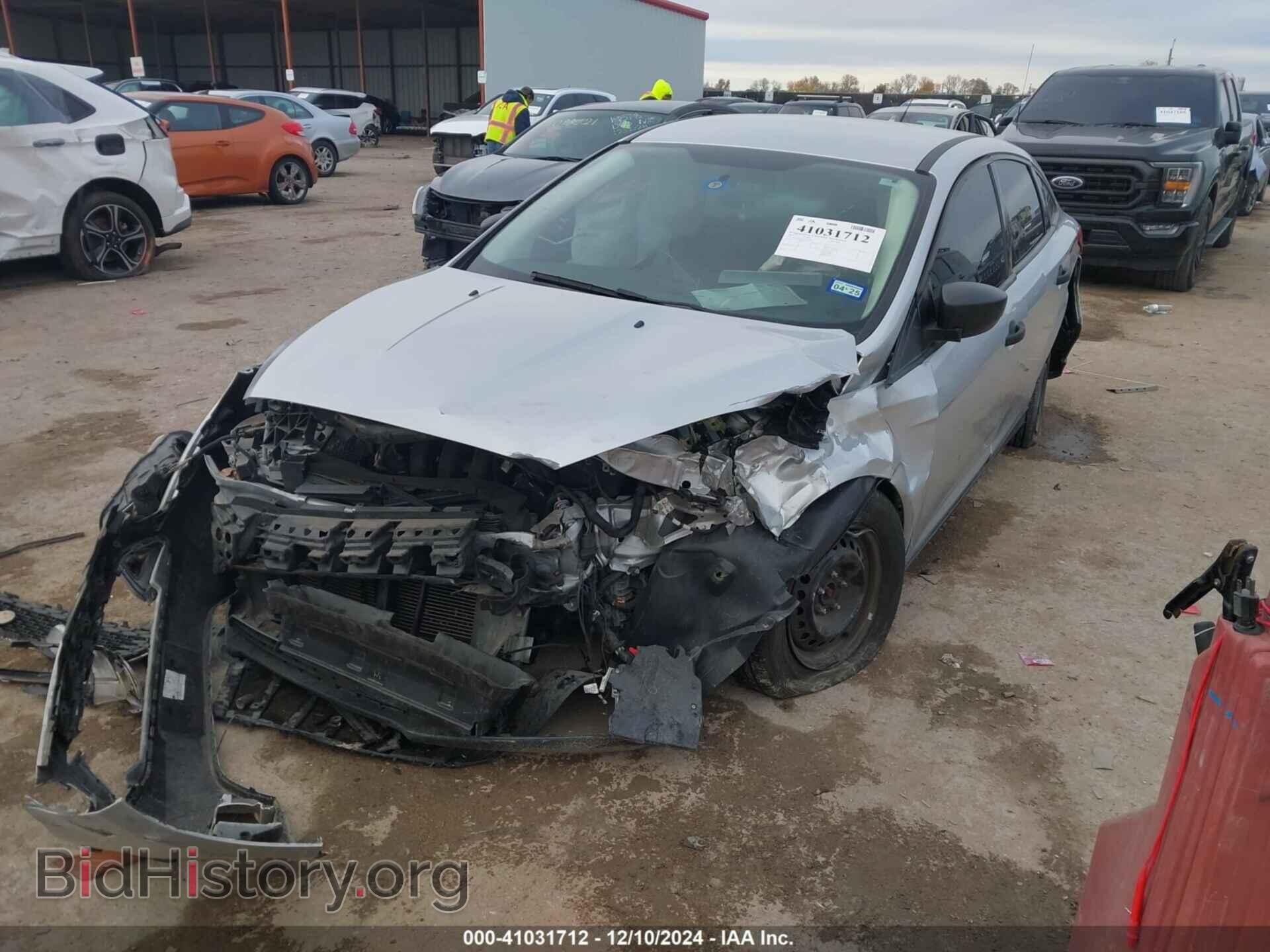 2017 FORD FOCUS - VIN: 1FADP3E26HL295596 - Photo 2