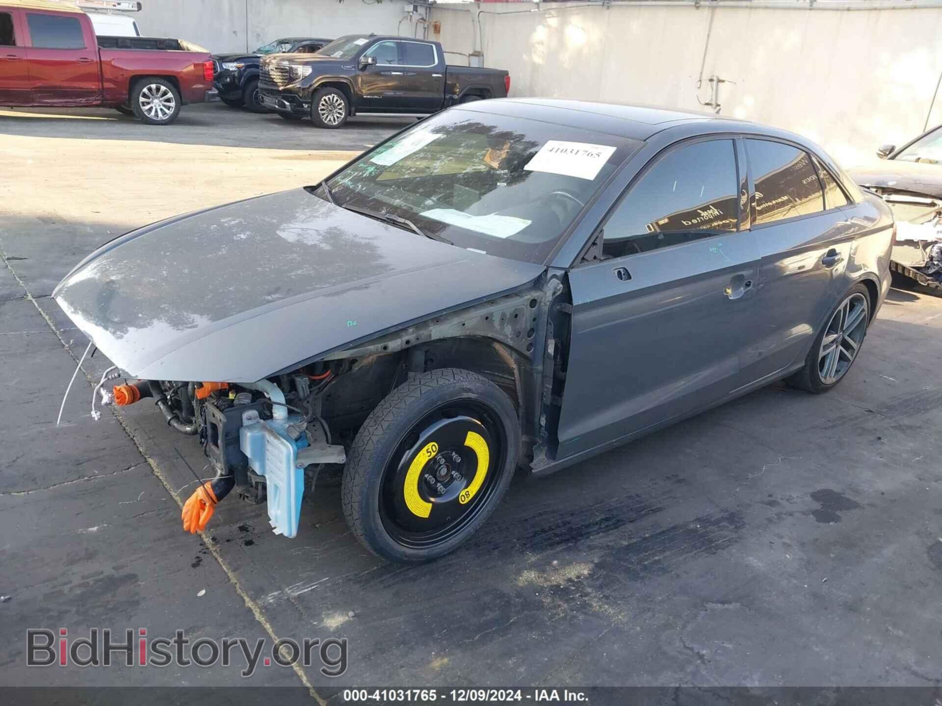 2018 AUDI A3 - VIN: WAUAUGFF8J1089533 - Фото 2