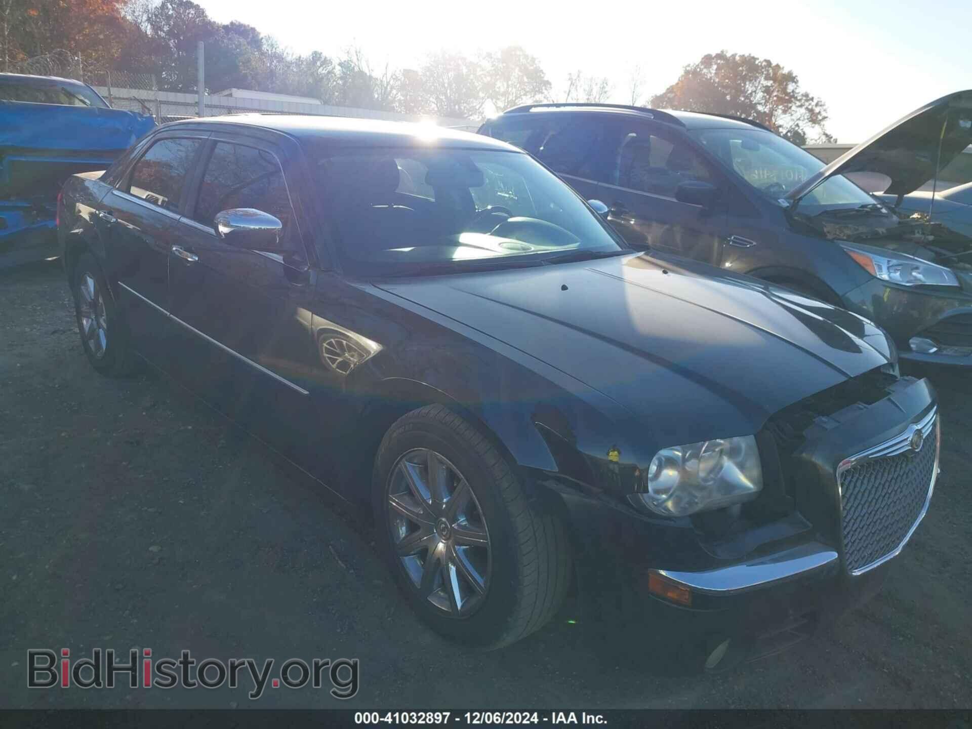 Photo 2C3CA3CV5AH137519 - CHRYSLER 300 2010
