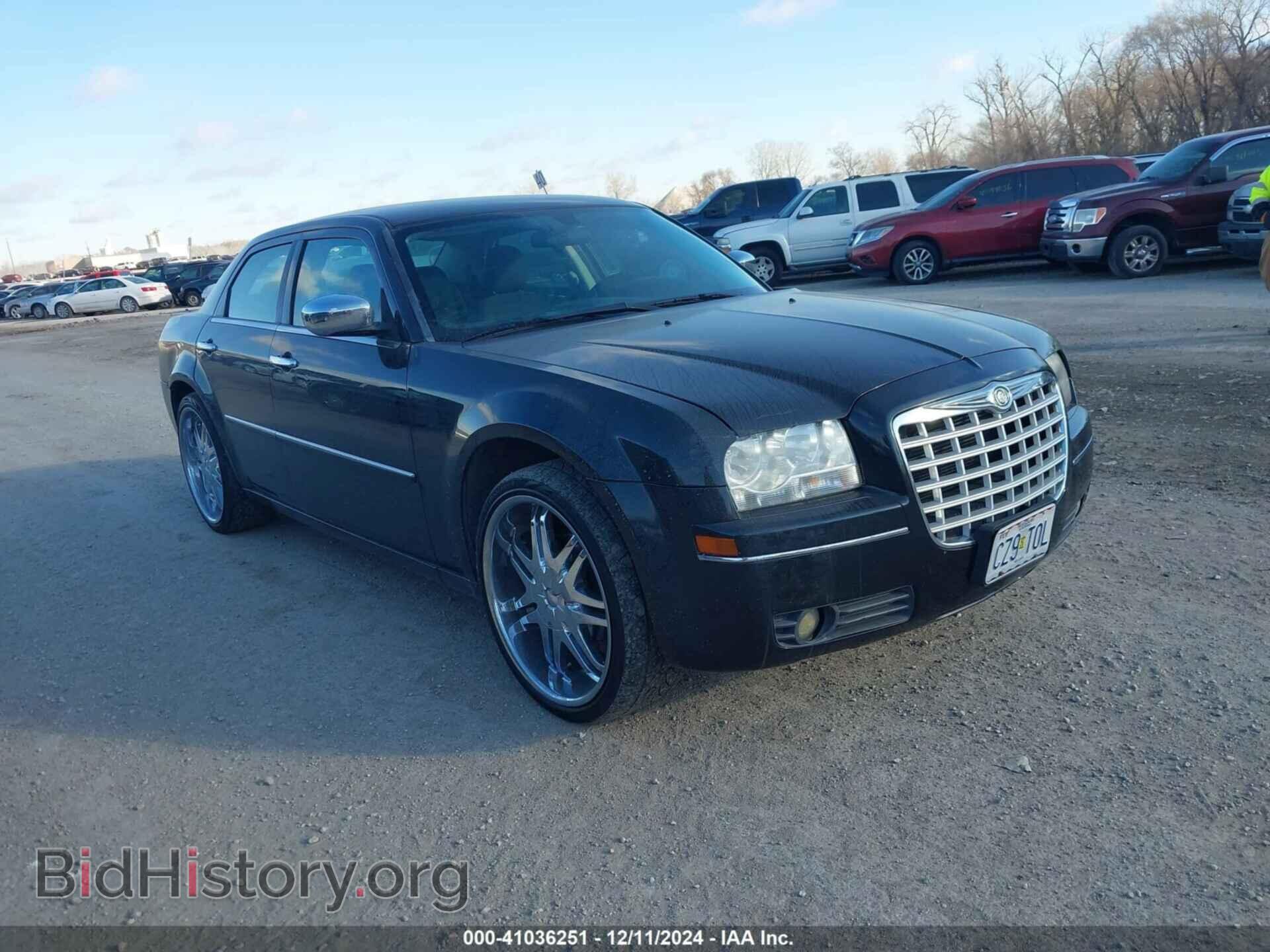 Фотография 2C3CA4CD4AH209663 - CHRYSLER 300 2010