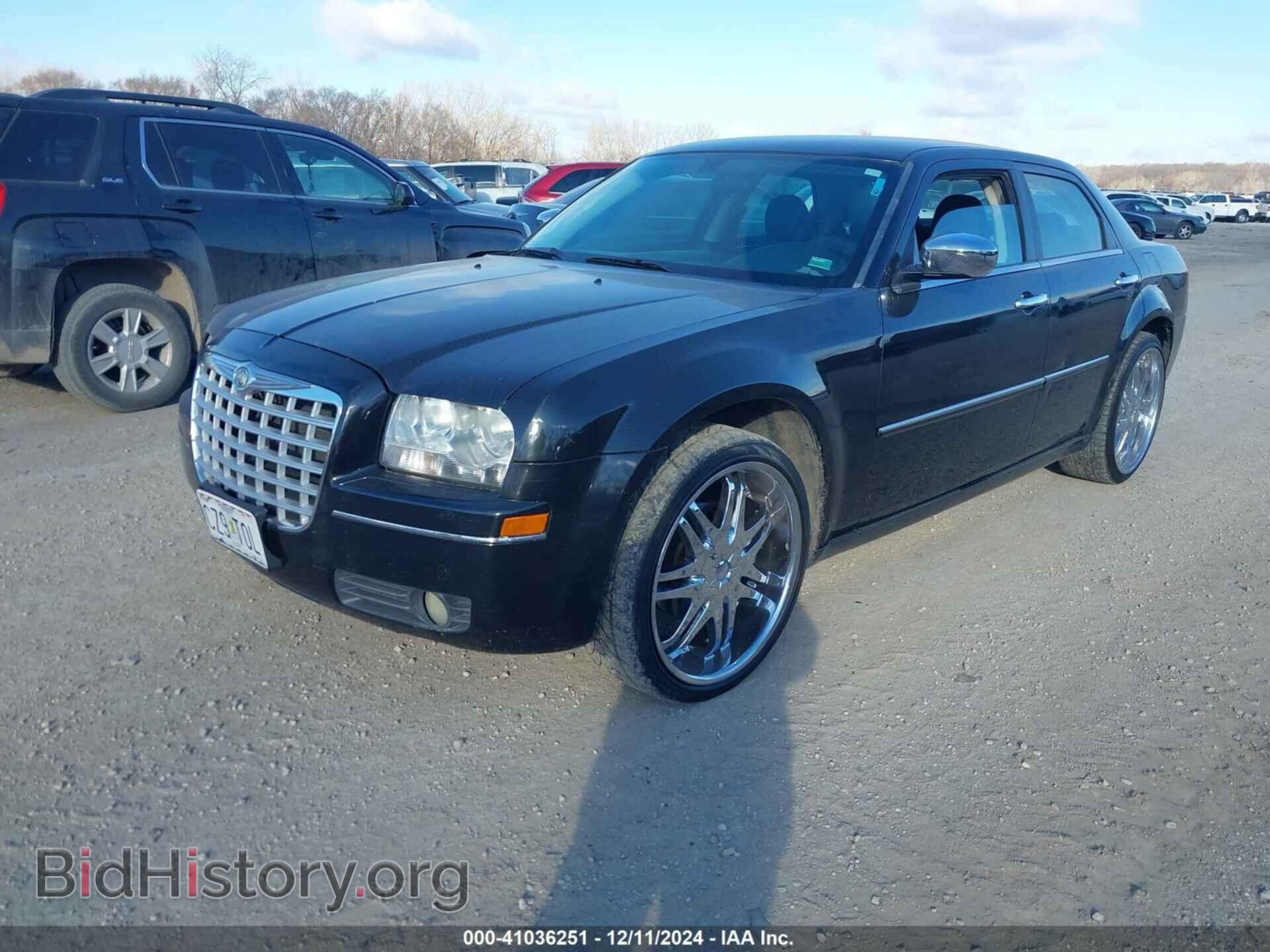 2010 CHRYSLER 300 - VIN: 2C3CA4CD4AH209663 - Фото 2
