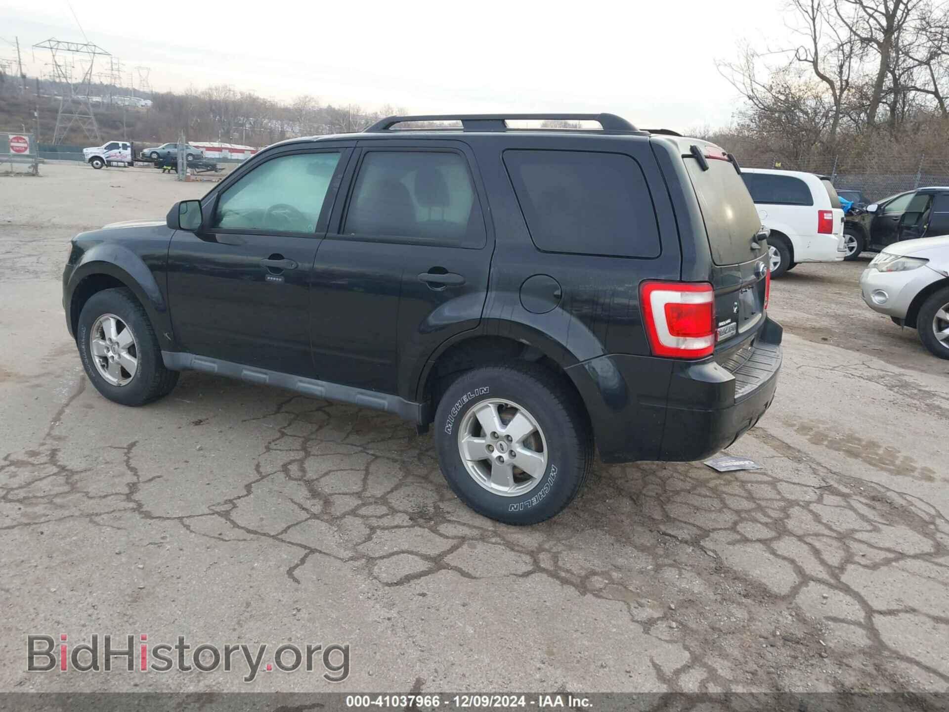2011 FORD ESCAPE - VIN: 1FMCU9DG0BKC01591 - Фото 3