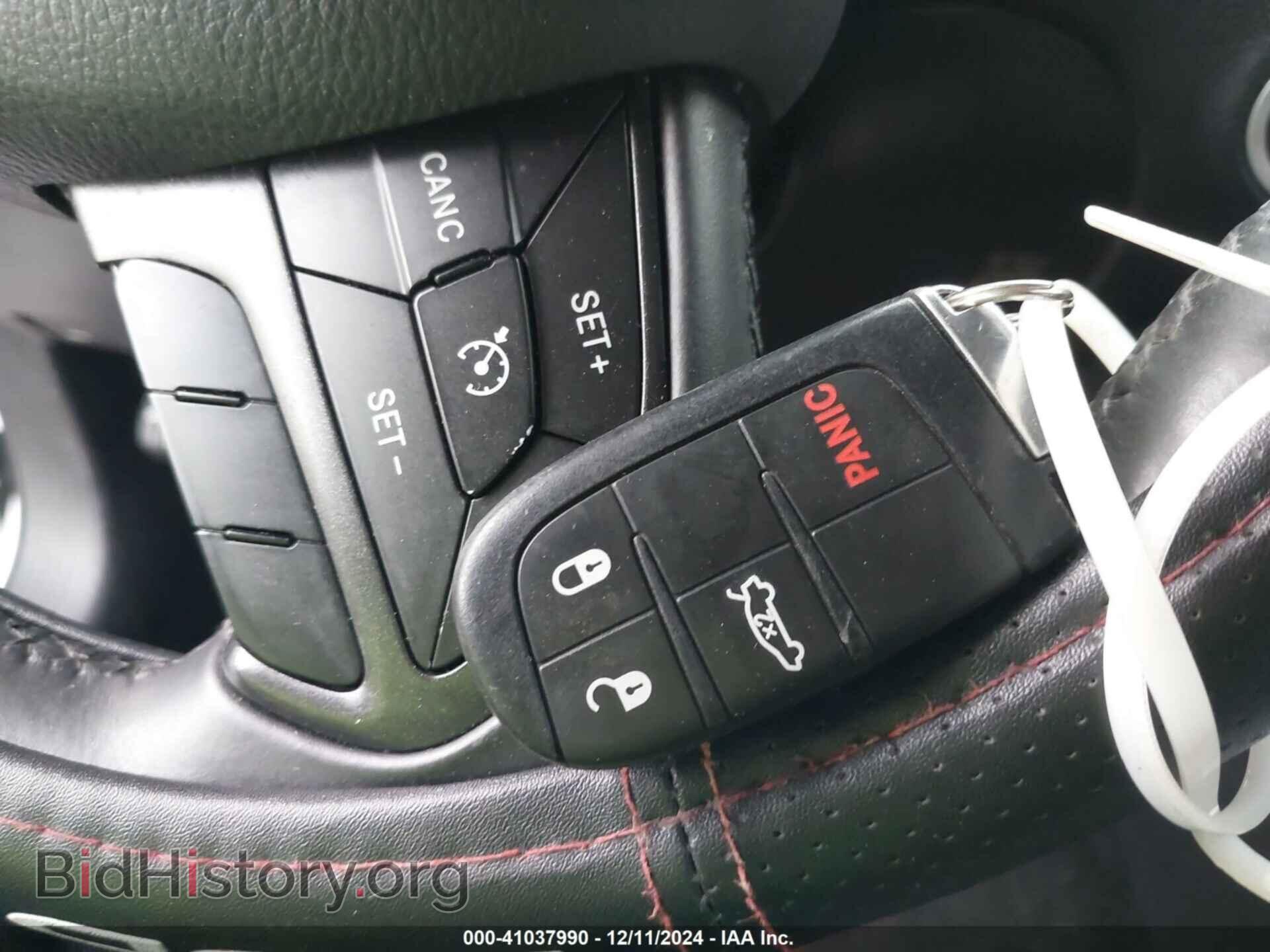 2015 DODGE CHALLENGER - VIN: 2C3CDZAG4FH747403 - Photo 11