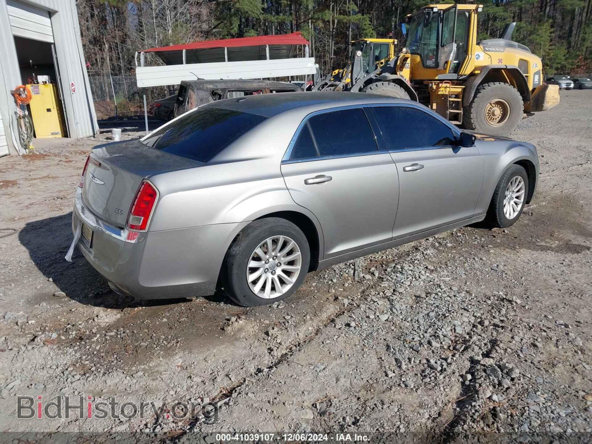 2014 CHRYSLER 300 - VIN: 2C3CCAAG9EH181127 - Фото 4