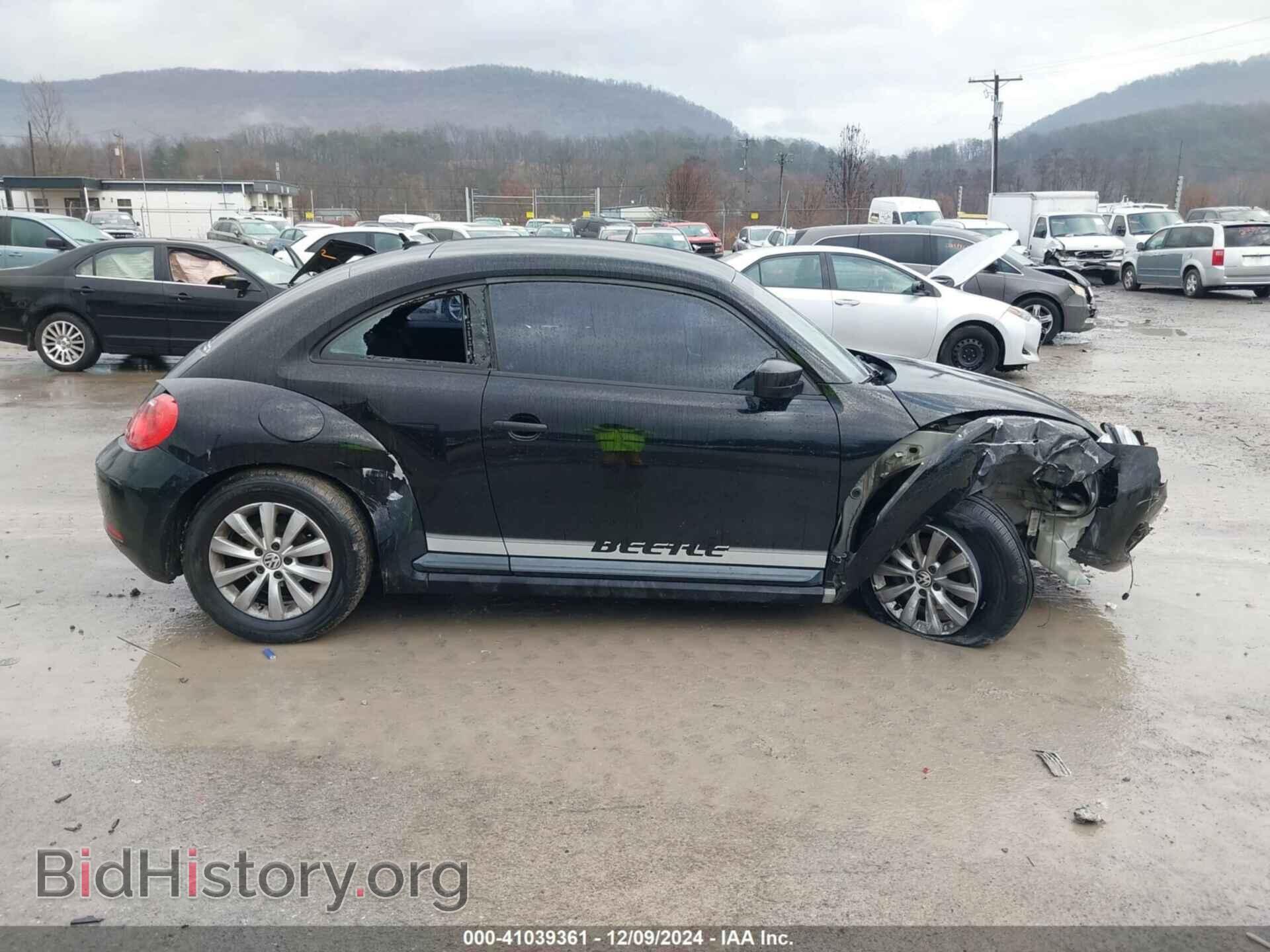 2014 VOLKSWAGEN BEETLE - VIN: 3VWFP7AT3EM628806 - Фото 13