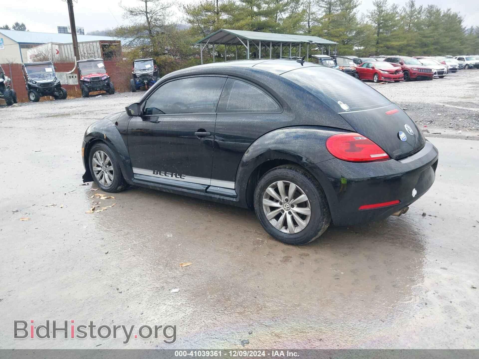 2014 VOLKSWAGEN BEETLE - VIN: 3VWFP7AT3EM628806 - Фото 3