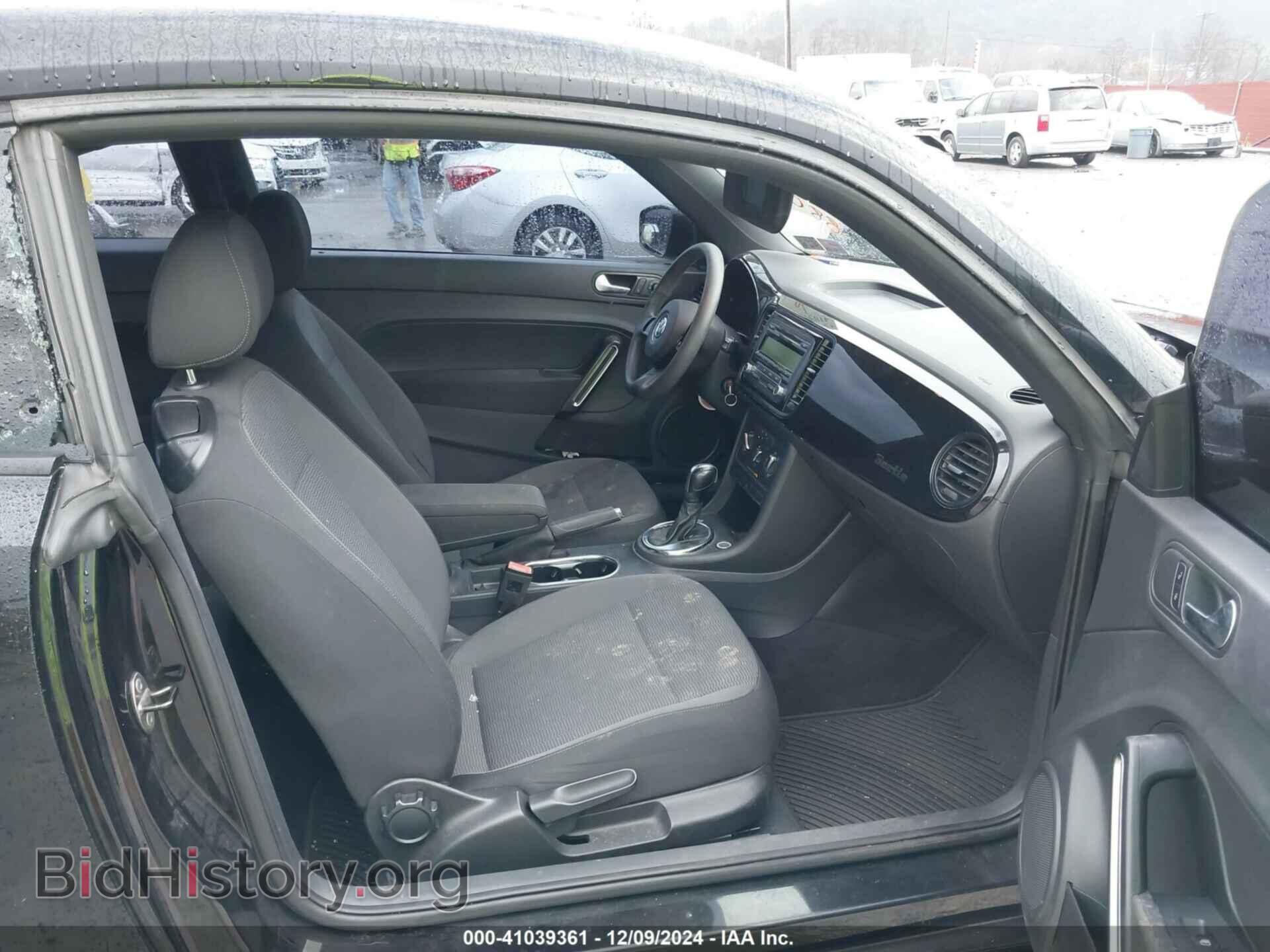 2014 VOLKSWAGEN BEETLE - VIN: 3VWFP7AT3EM628806 - Фото 5